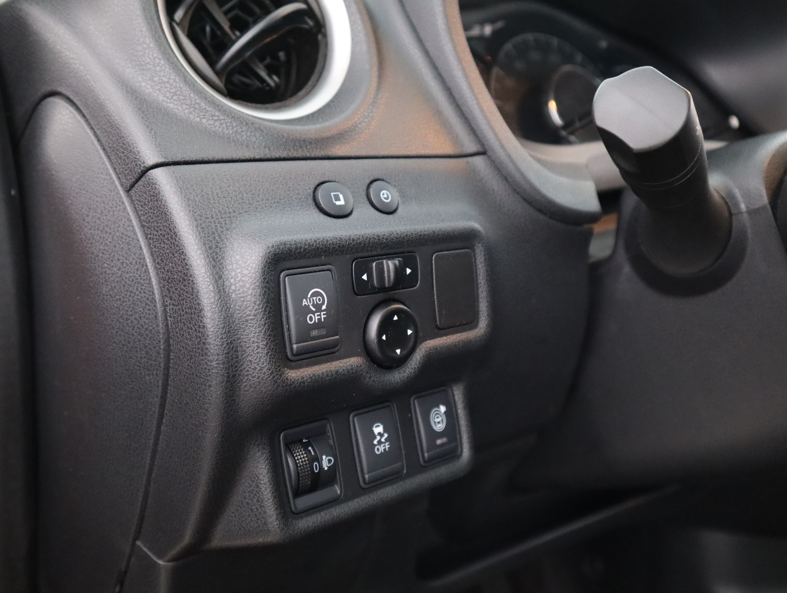 NISSAN NOTE 2015