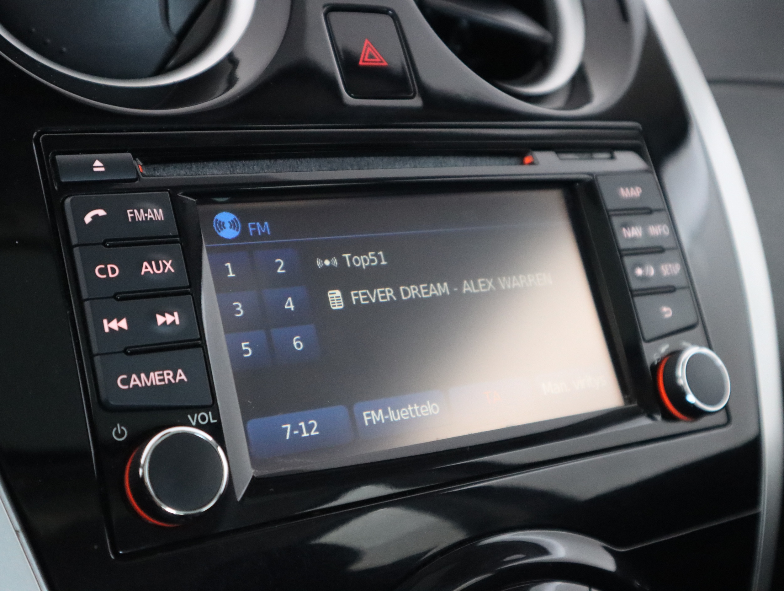 NISSAN NOTE 2015