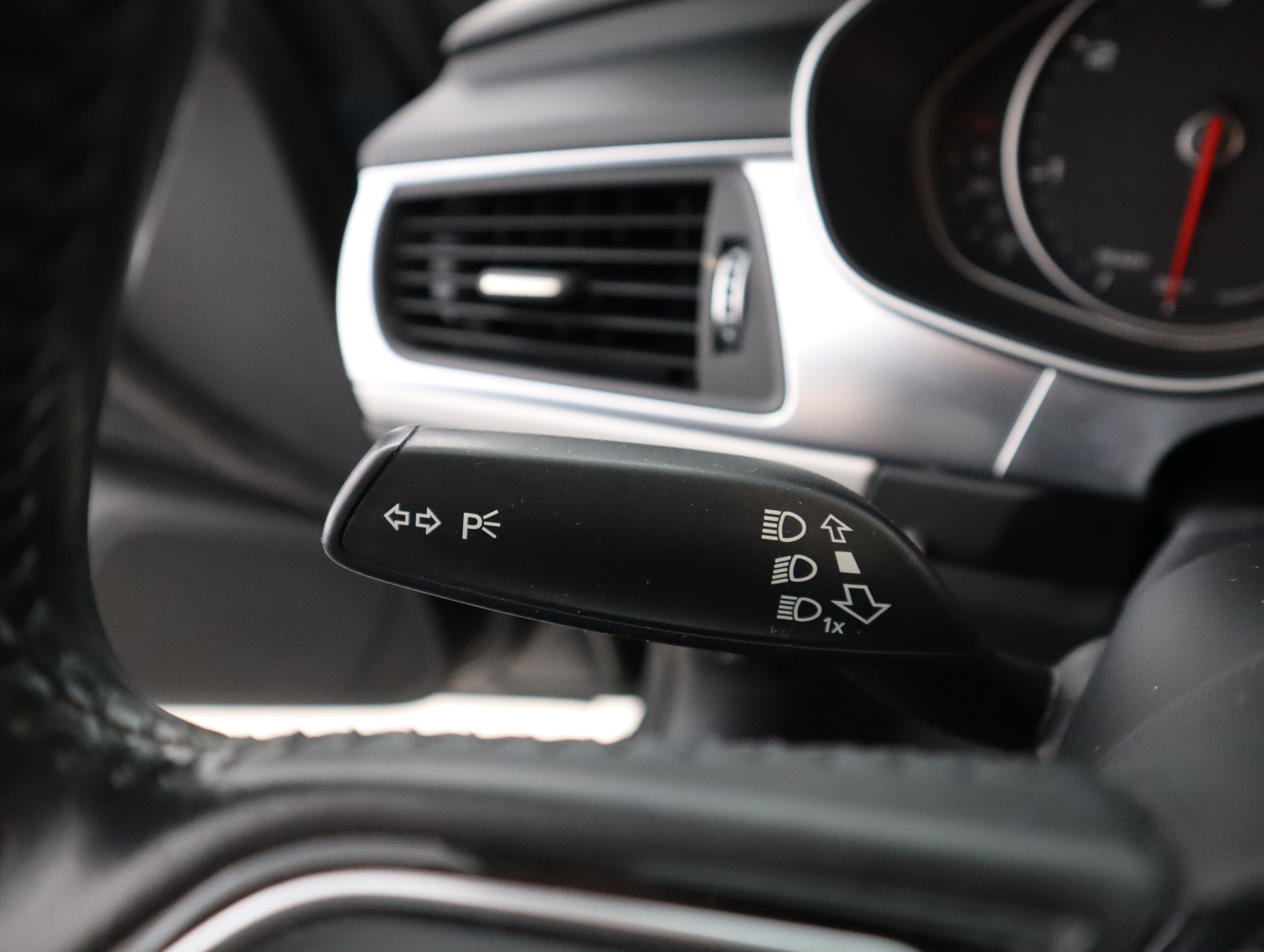AUDI A6 2016