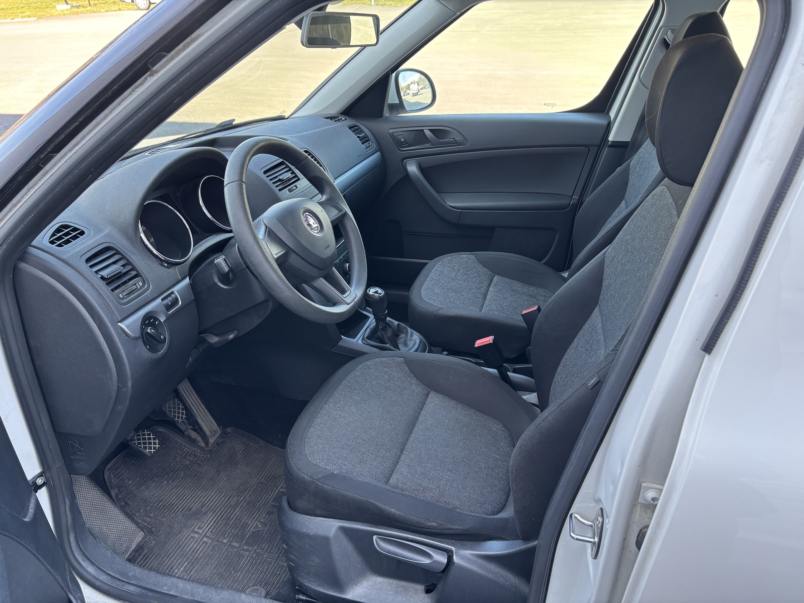 SKODA Yeti 2017