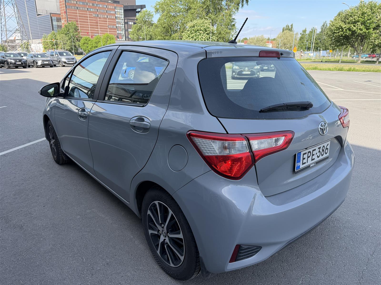TOYOTA Yaris 2018
