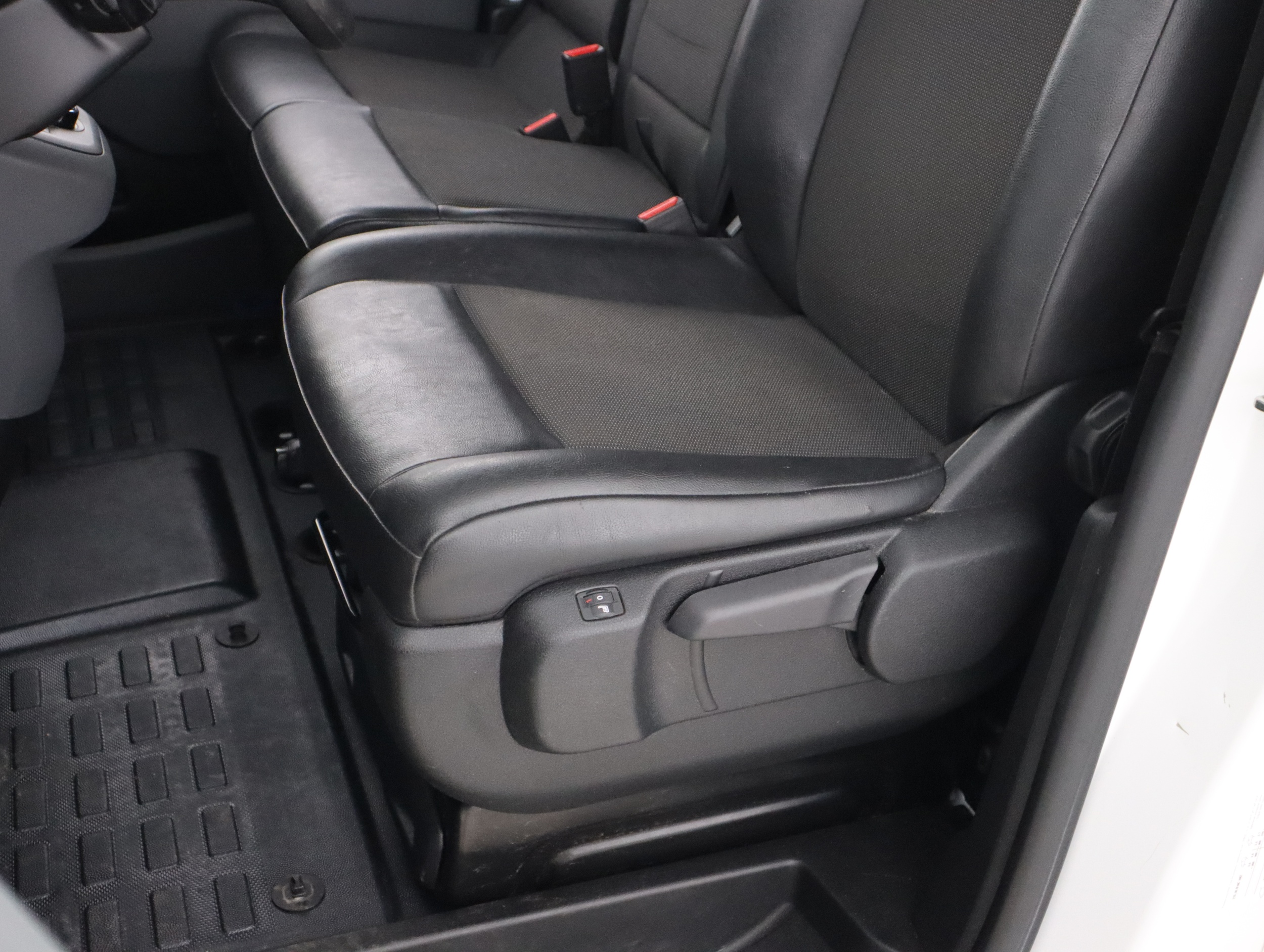 PEUGEOT EXPERT 2021