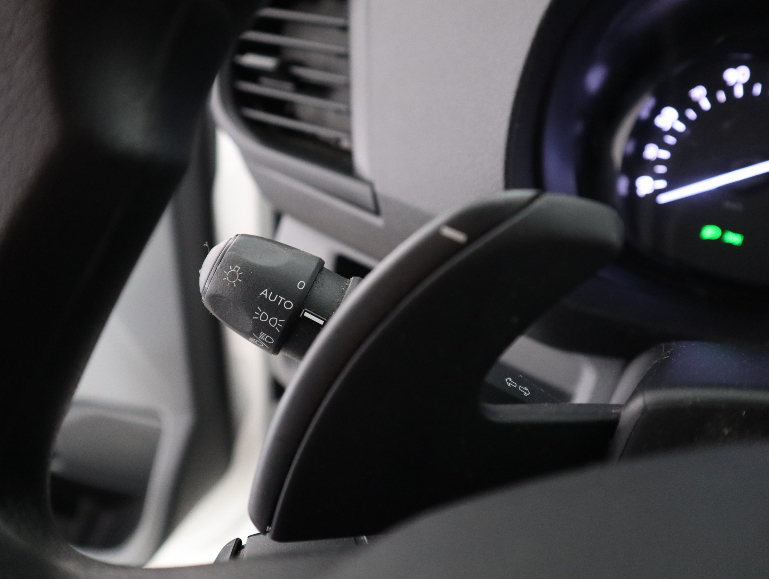 PEUGEOT EXPERT 2021