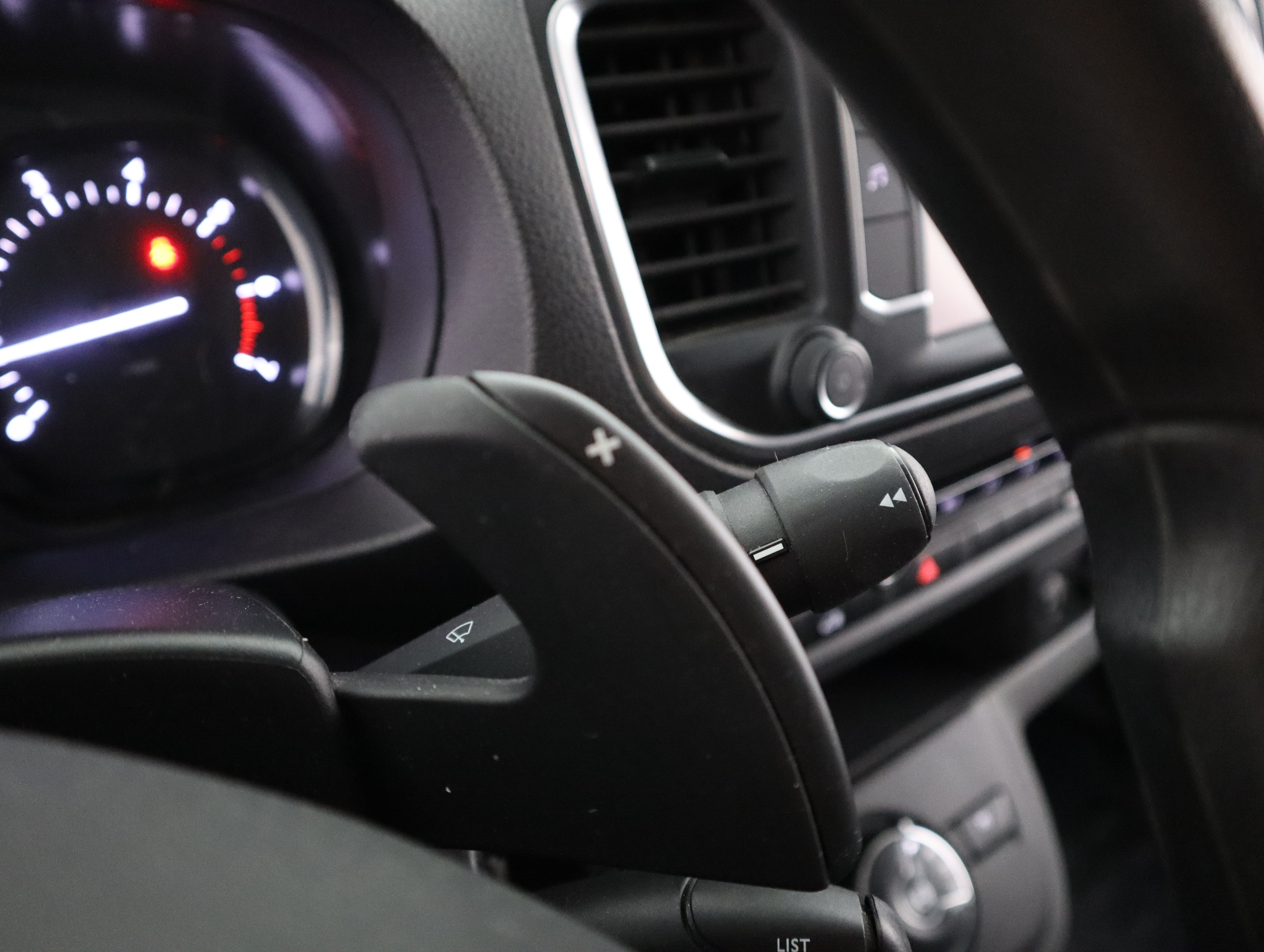 PEUGEOT EXPERT 2021