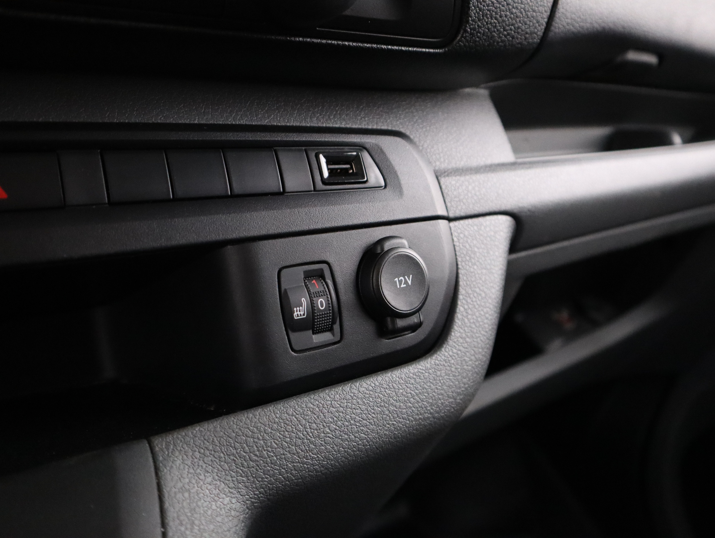 PEUGEOT EXPERT 2021