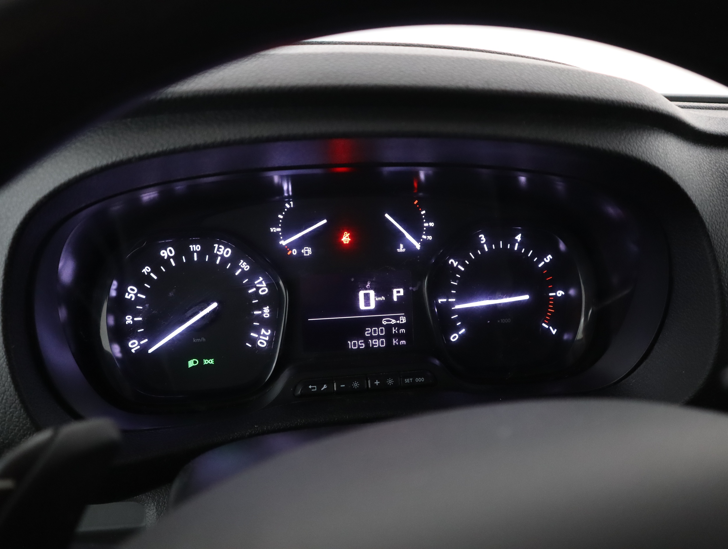 PEUGEOT EXPERT 2021