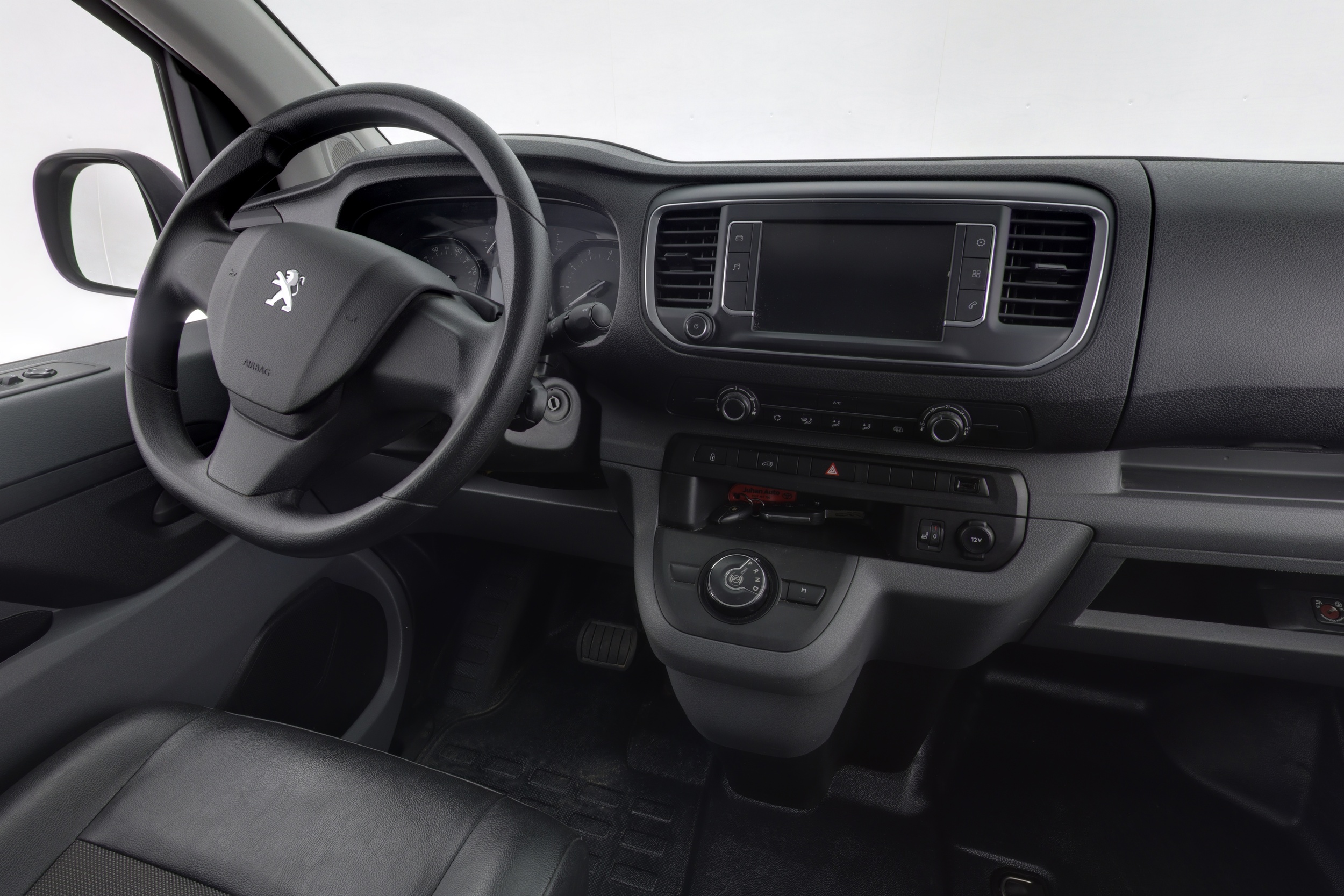 PEUGEOT EXPERT 2021