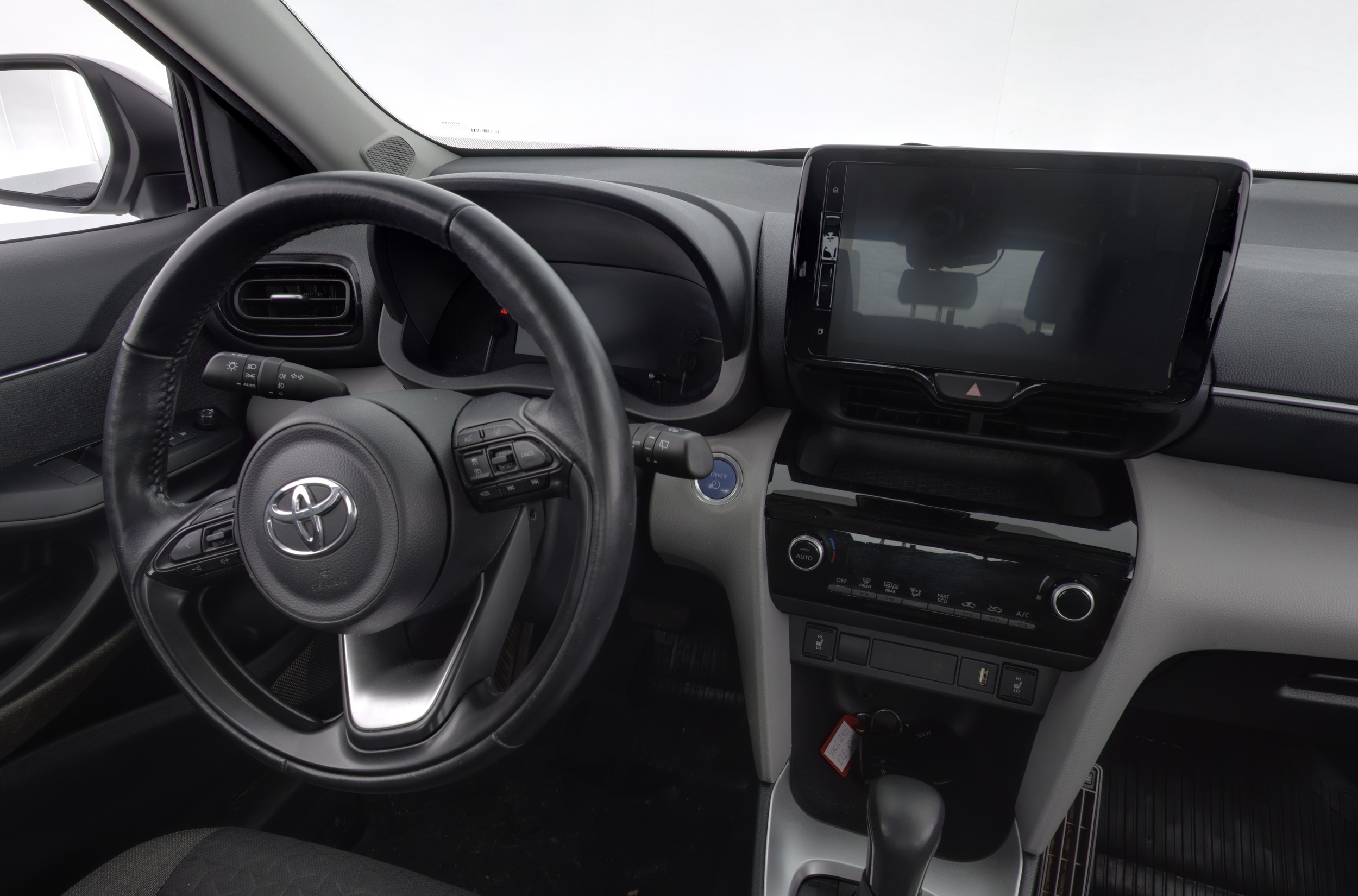 TOYOTA Yaris Cross 2022