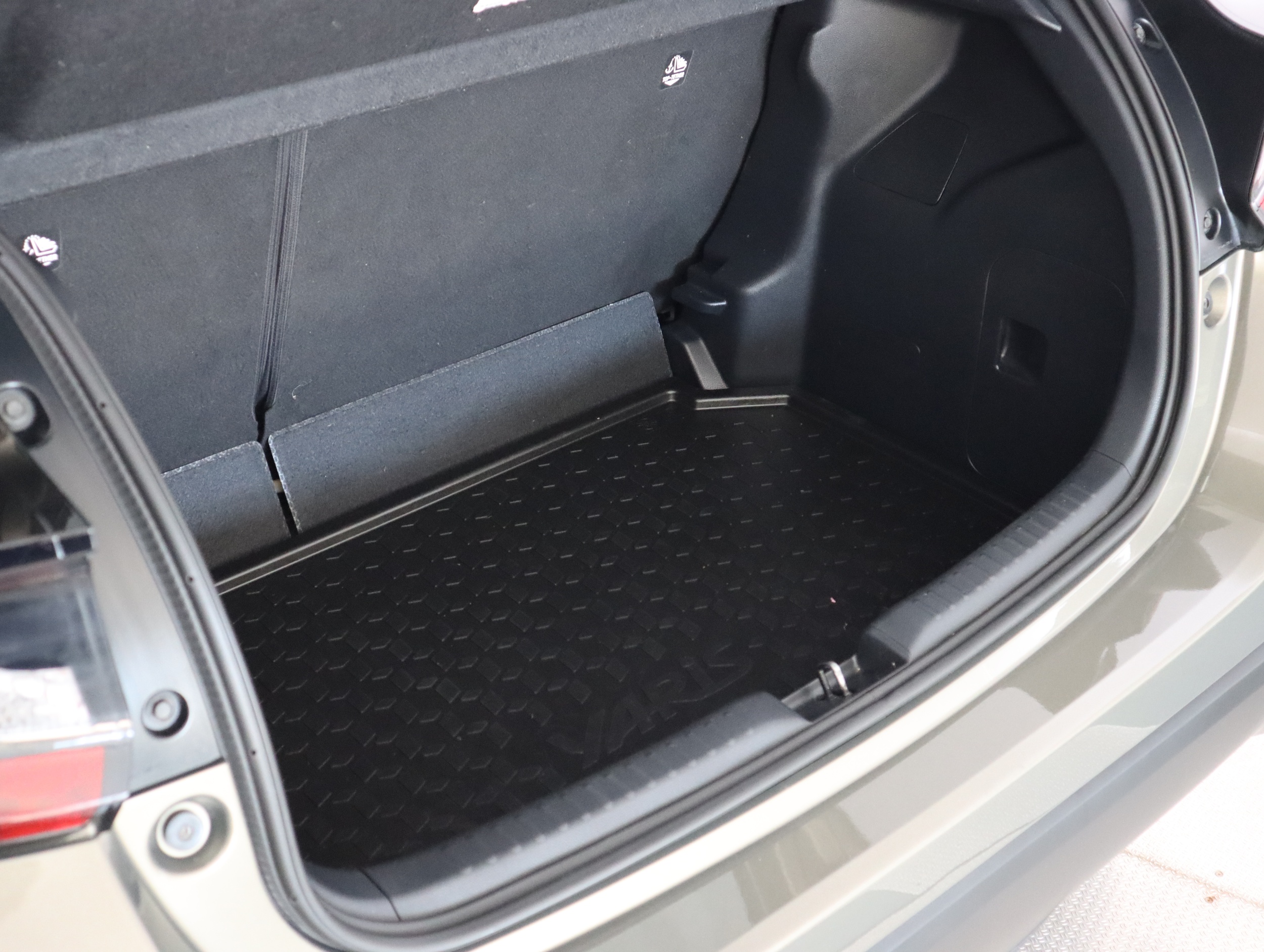 TOYOTA Yaris 2023