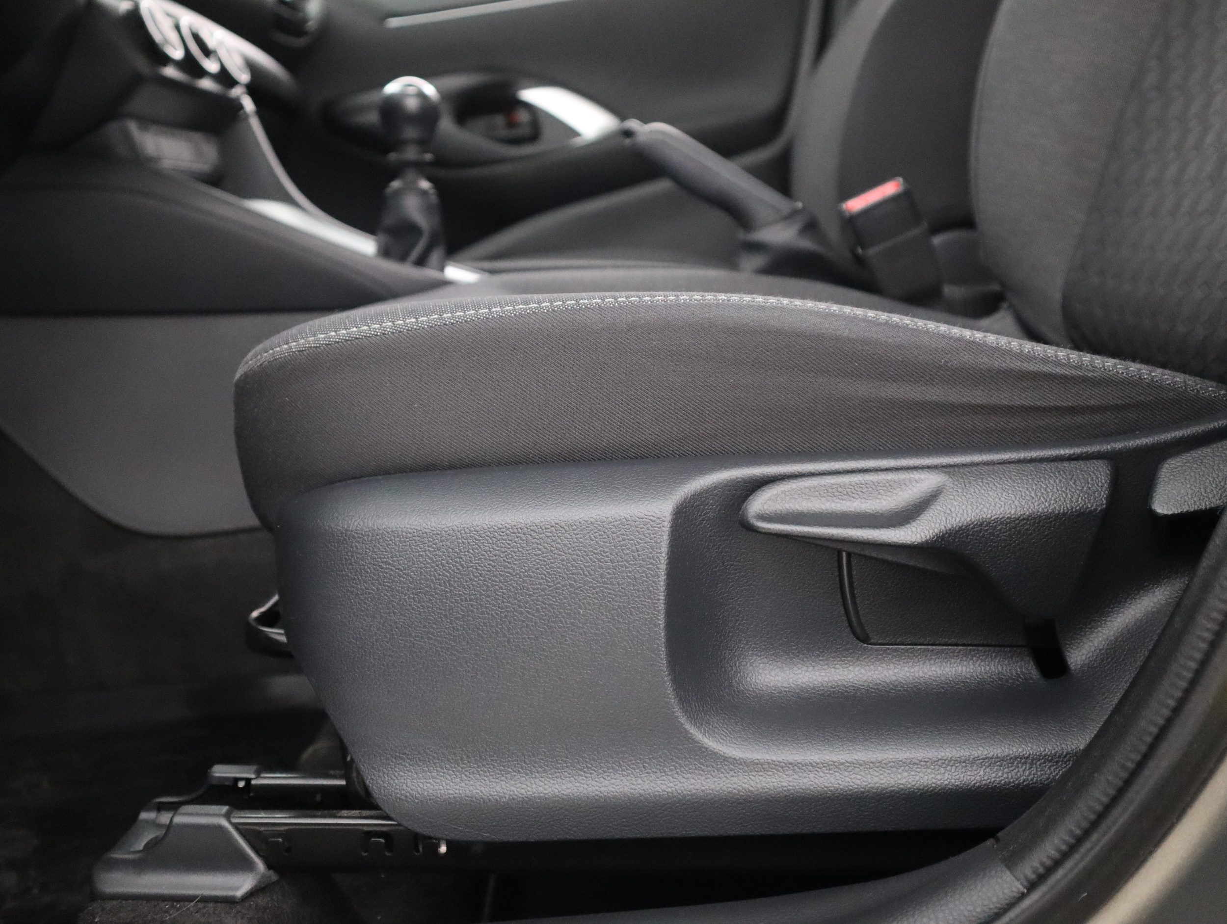 TOYOTA Yaris 2023