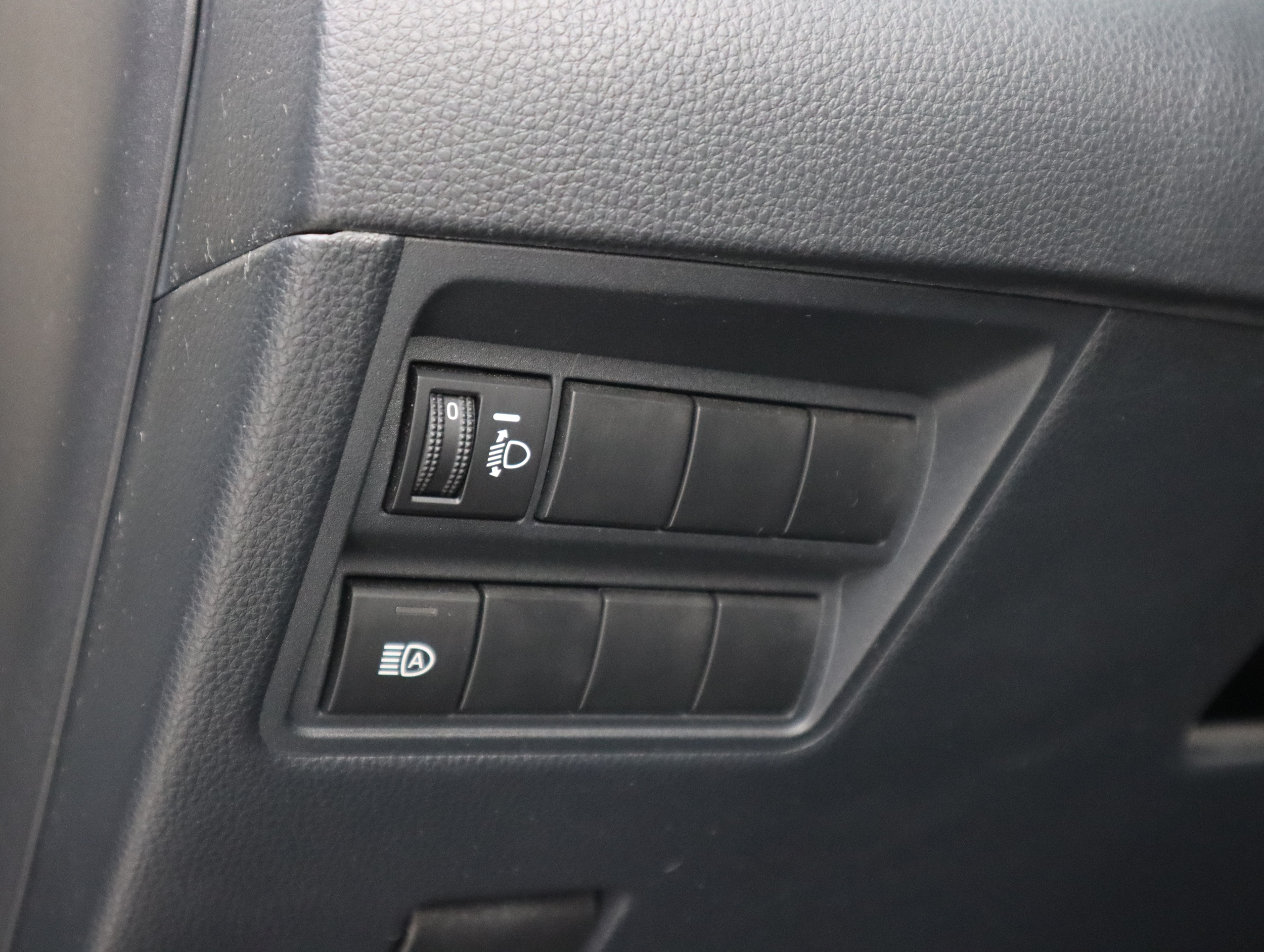 TOYOTA Yaris 2023