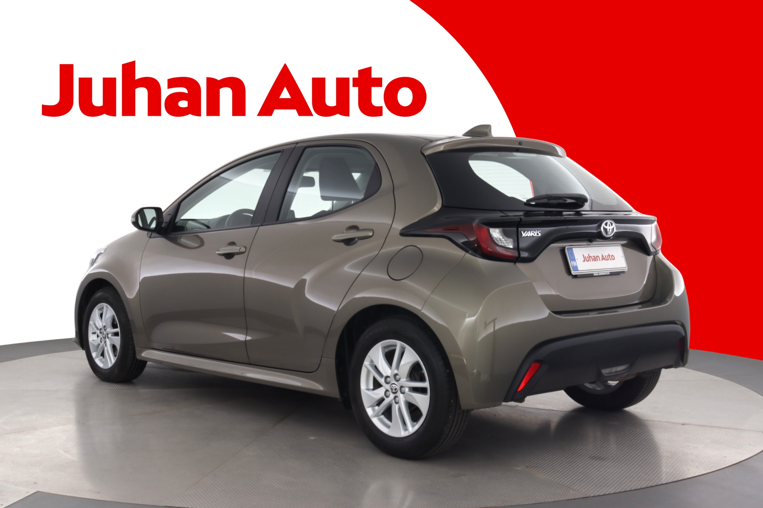 TOYOTA Yaris 2023
