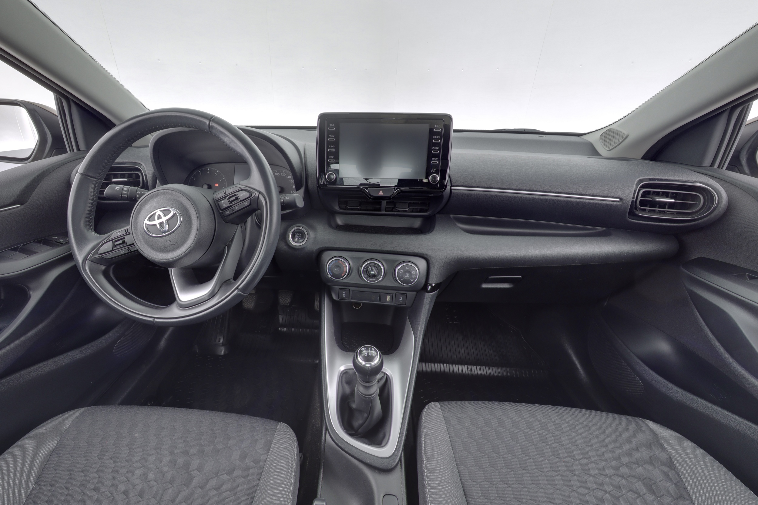 TOYOTA Yaris 2023