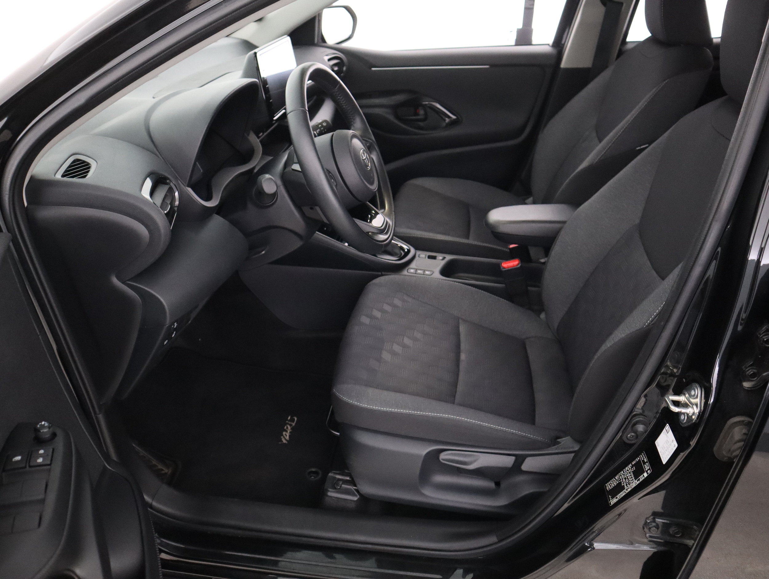 TOYOTA Yaris 2024