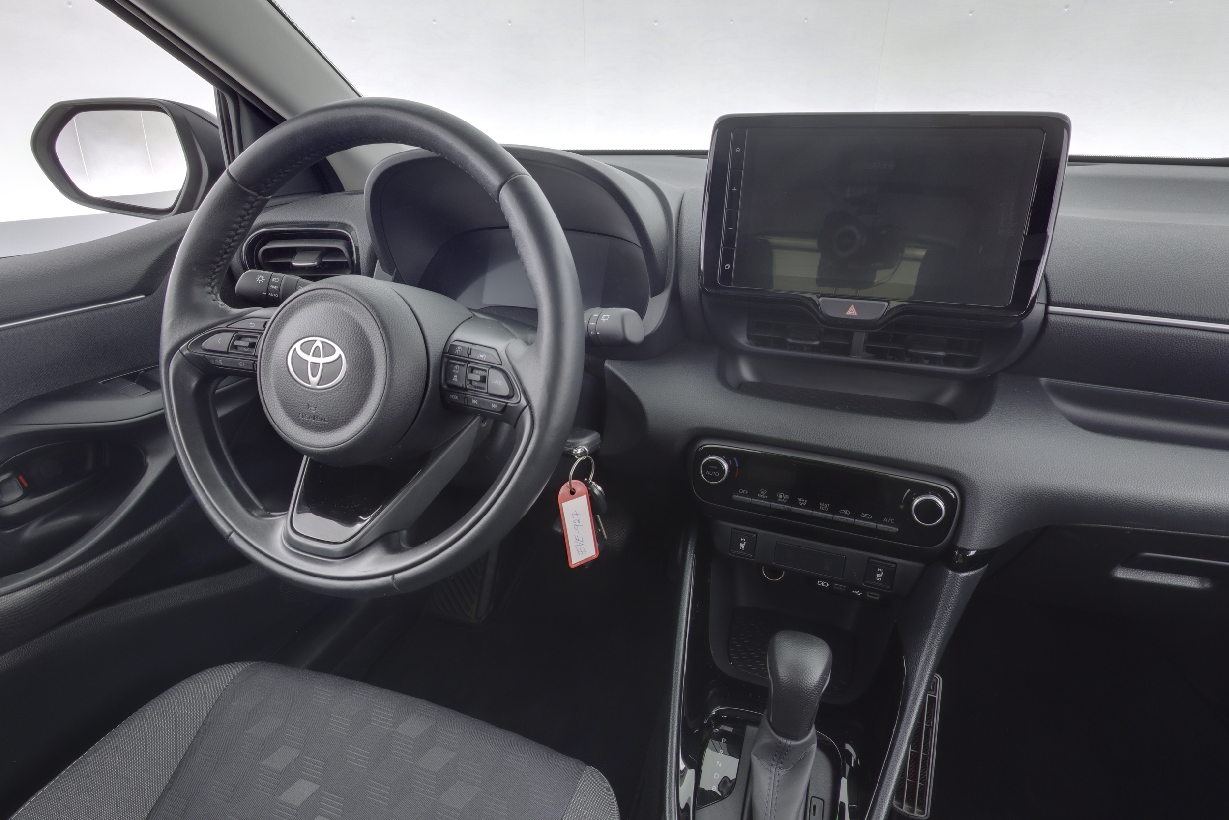TOYOTA Yaris 2024