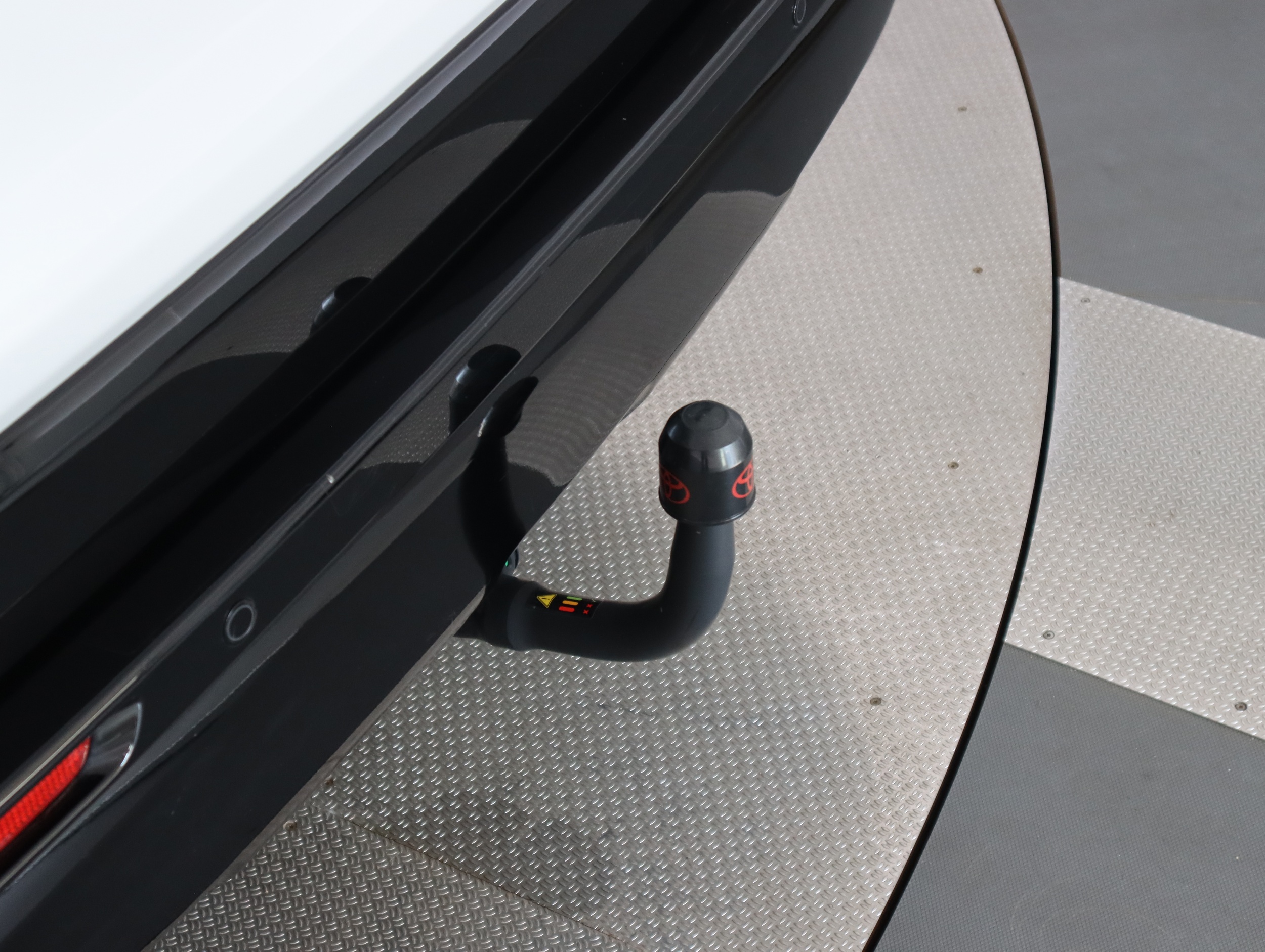 TOYOTA RAV4 Plug-in 2025