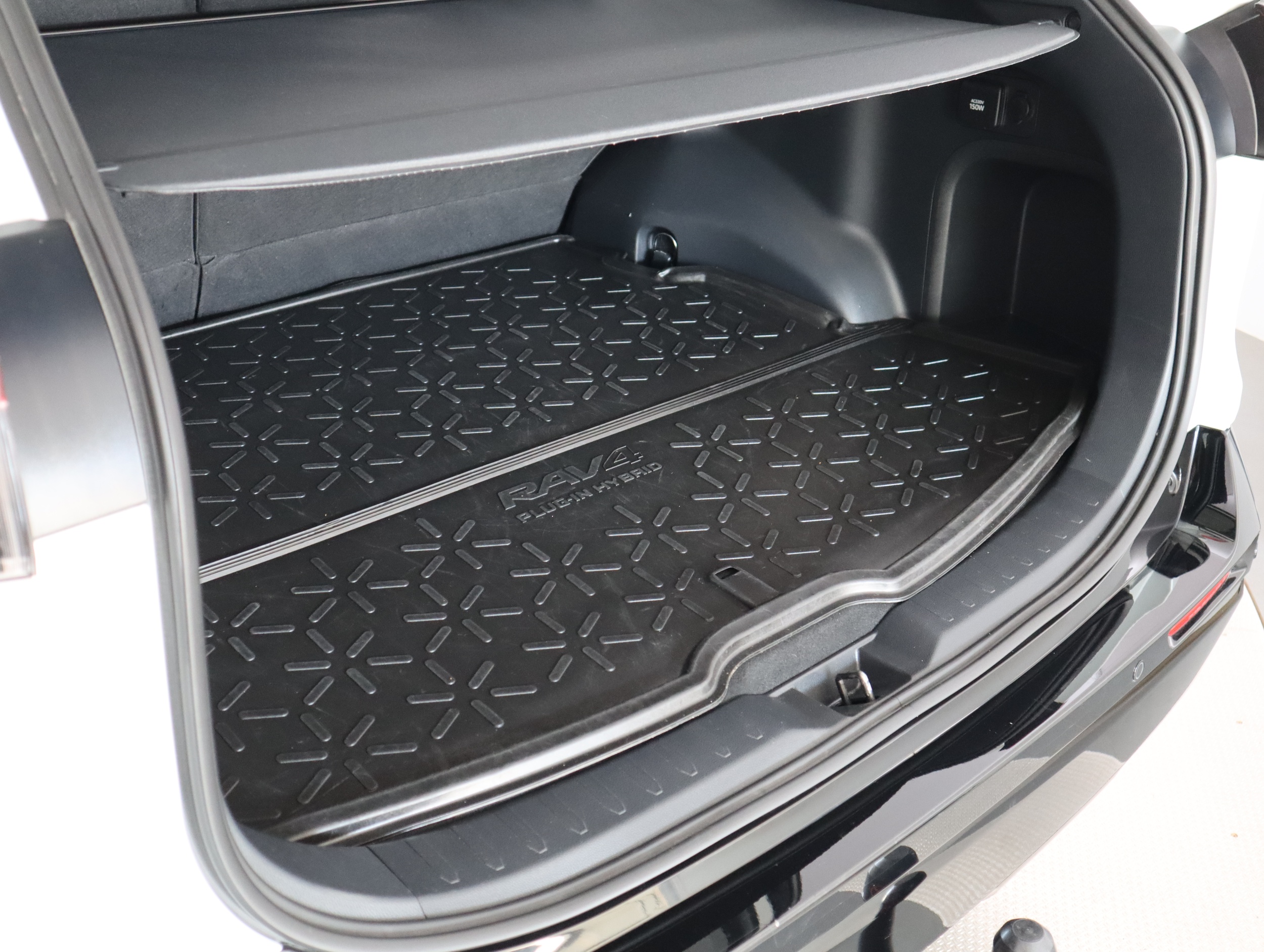 TOYOTA RAV4 Plug-in 2025