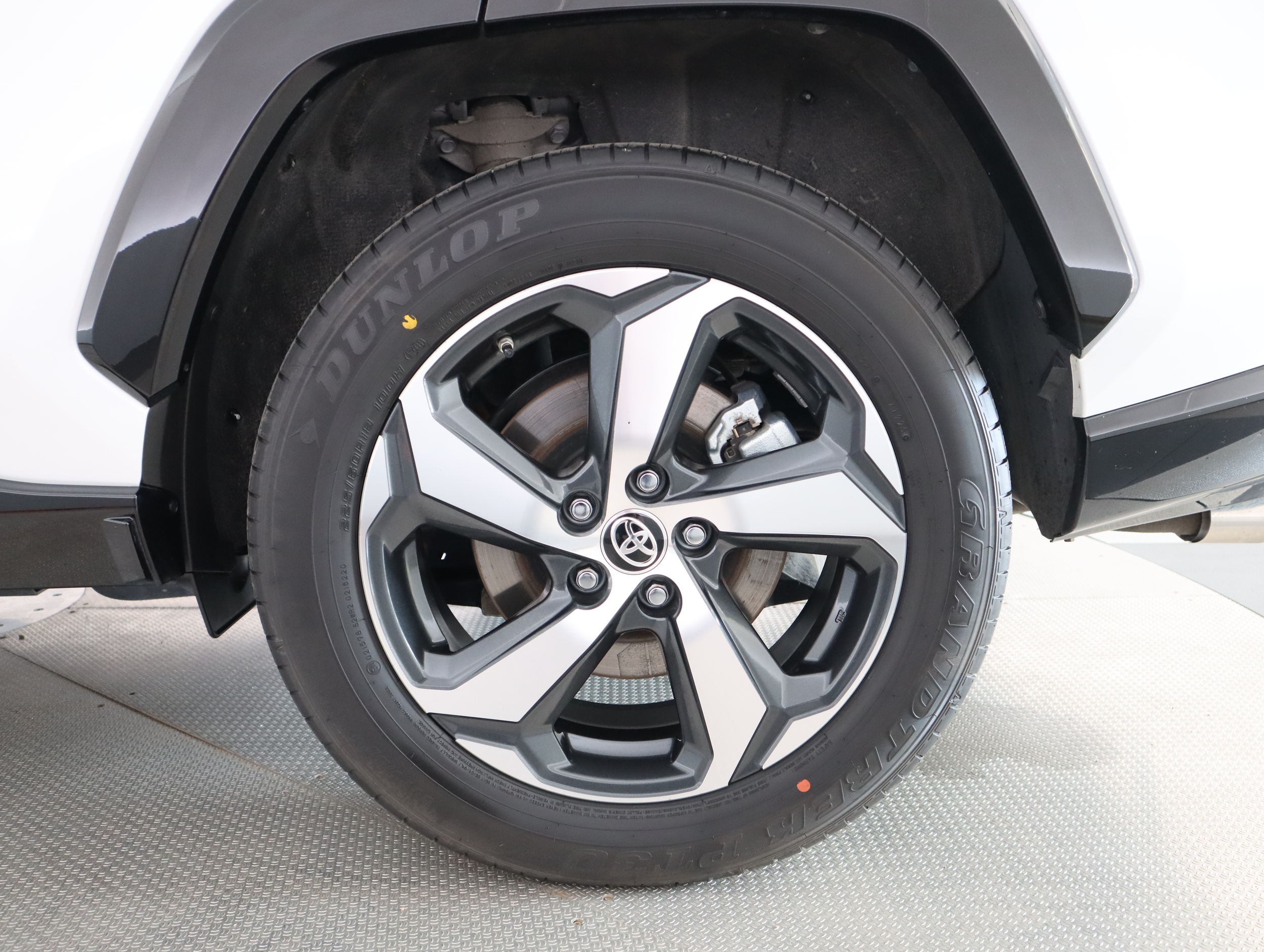 TOYOTA RAV4 Plug-in 2025