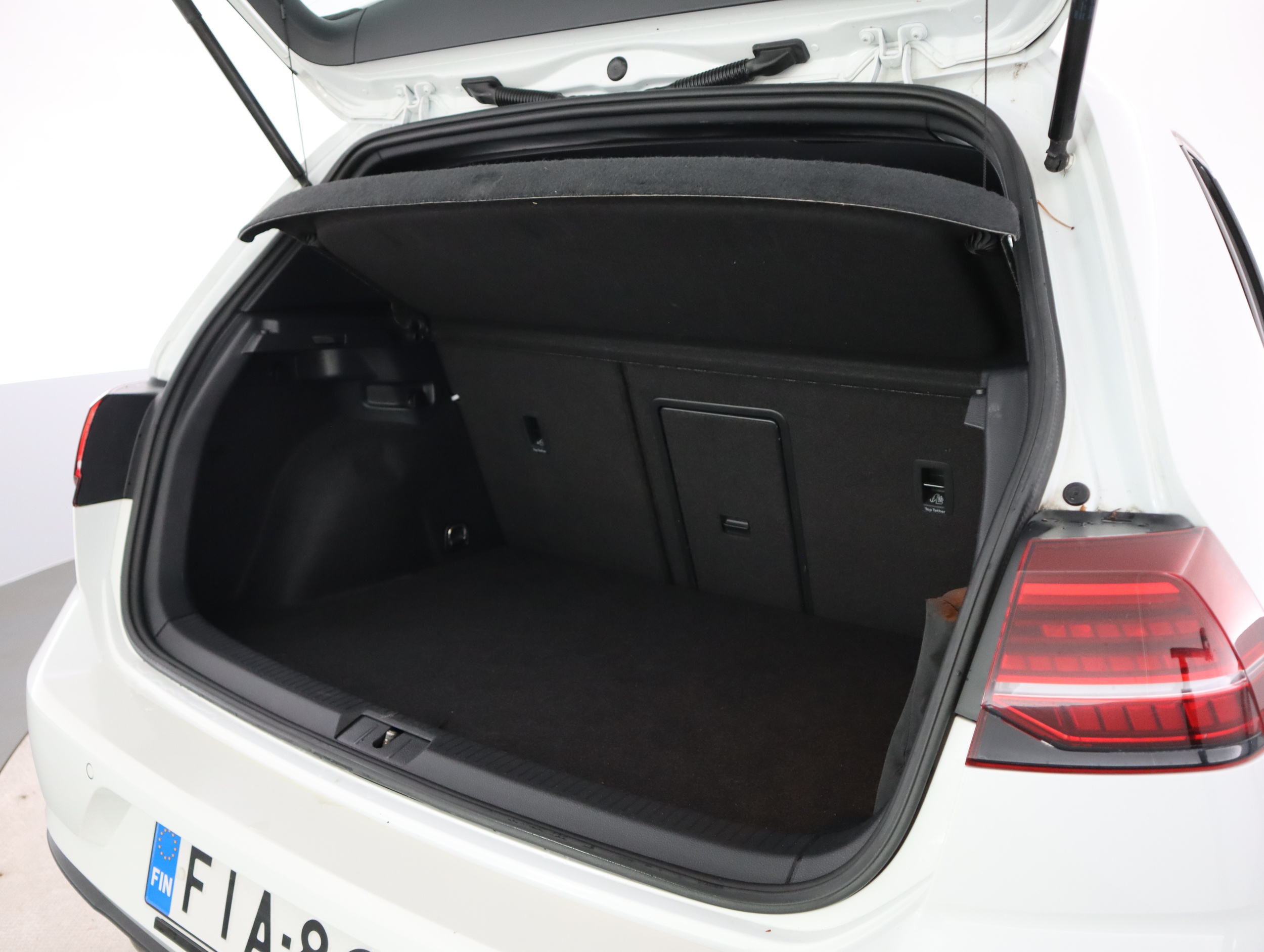VOLKSWAGEN GOLF 2020