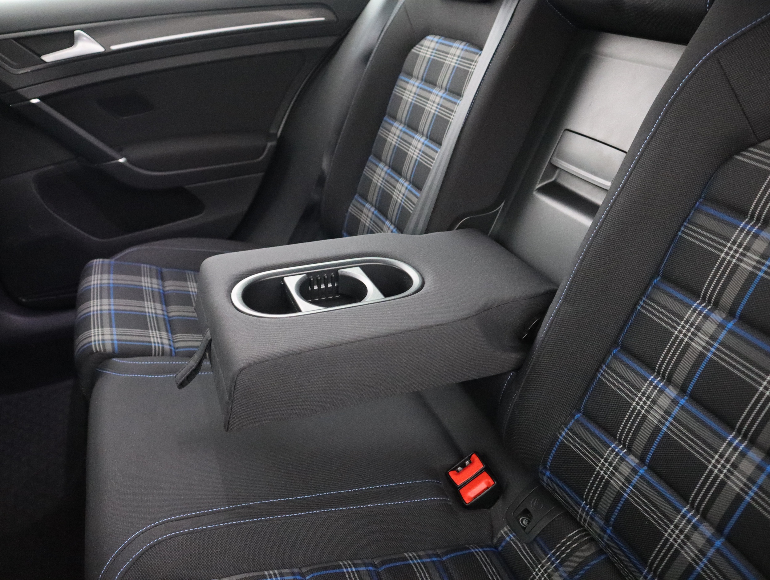 VOLKSWAGEN GOLF 2020