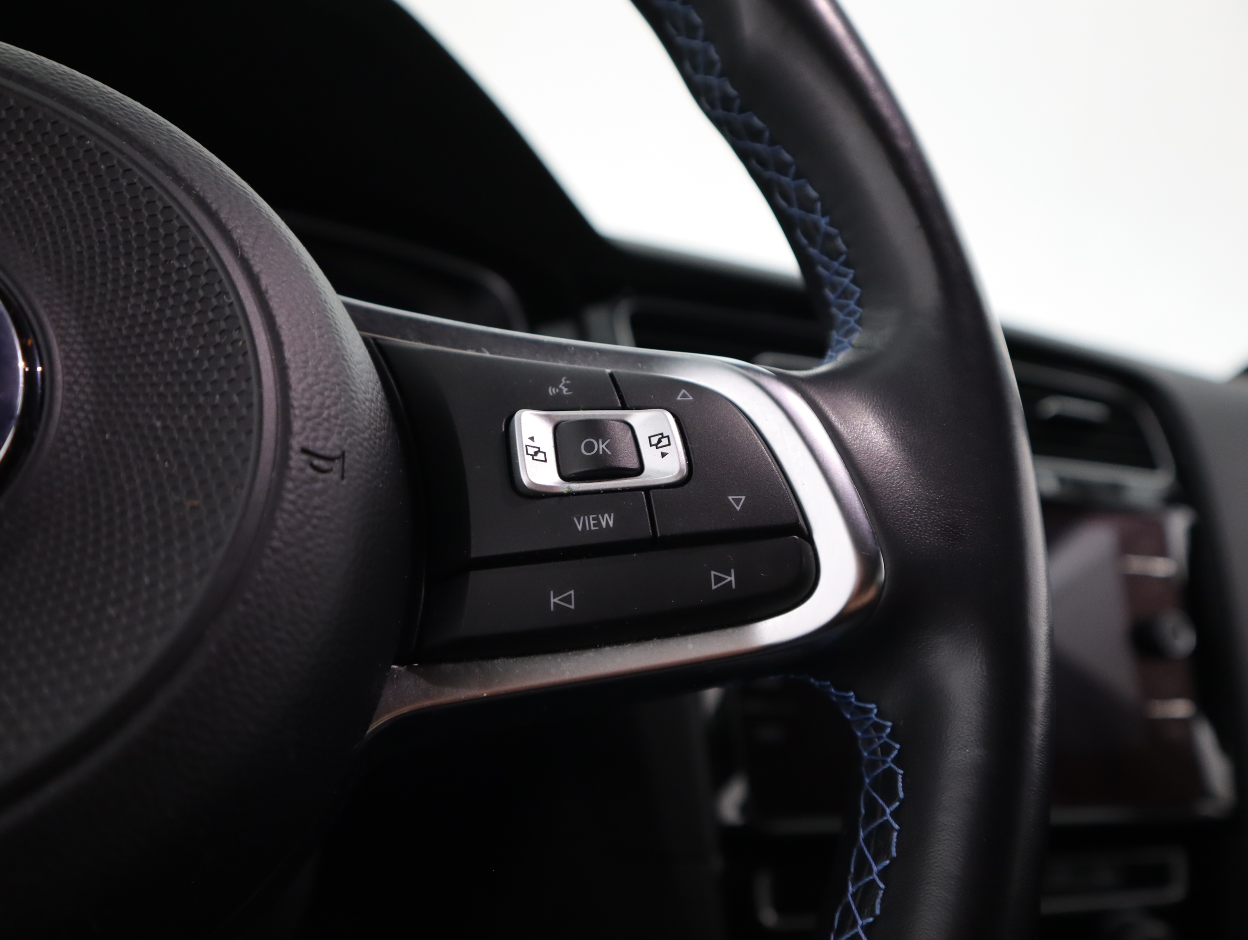 VOLKSWAGEN GOLF 2020