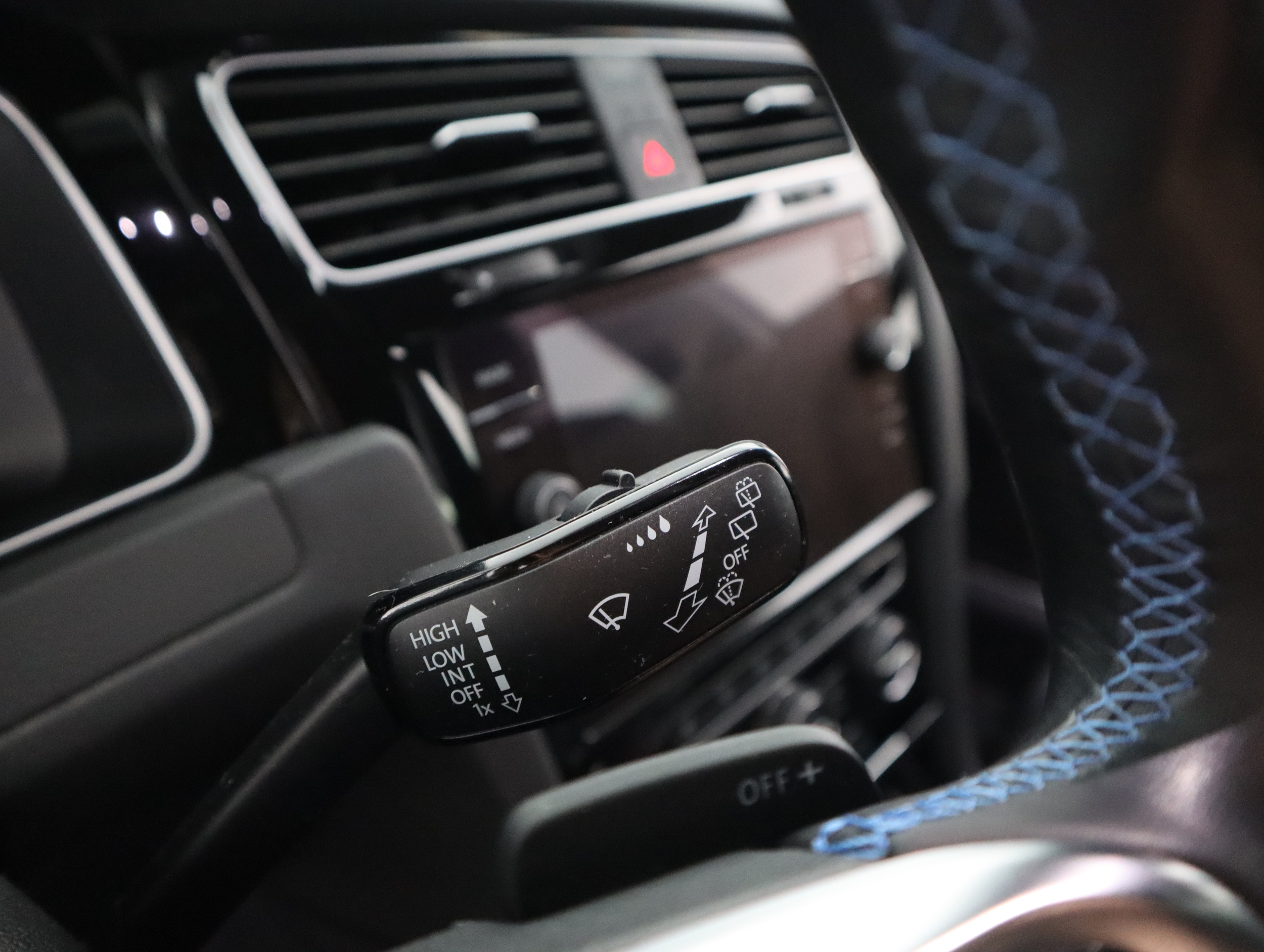 VOLKSWAGEN GOLF 2020