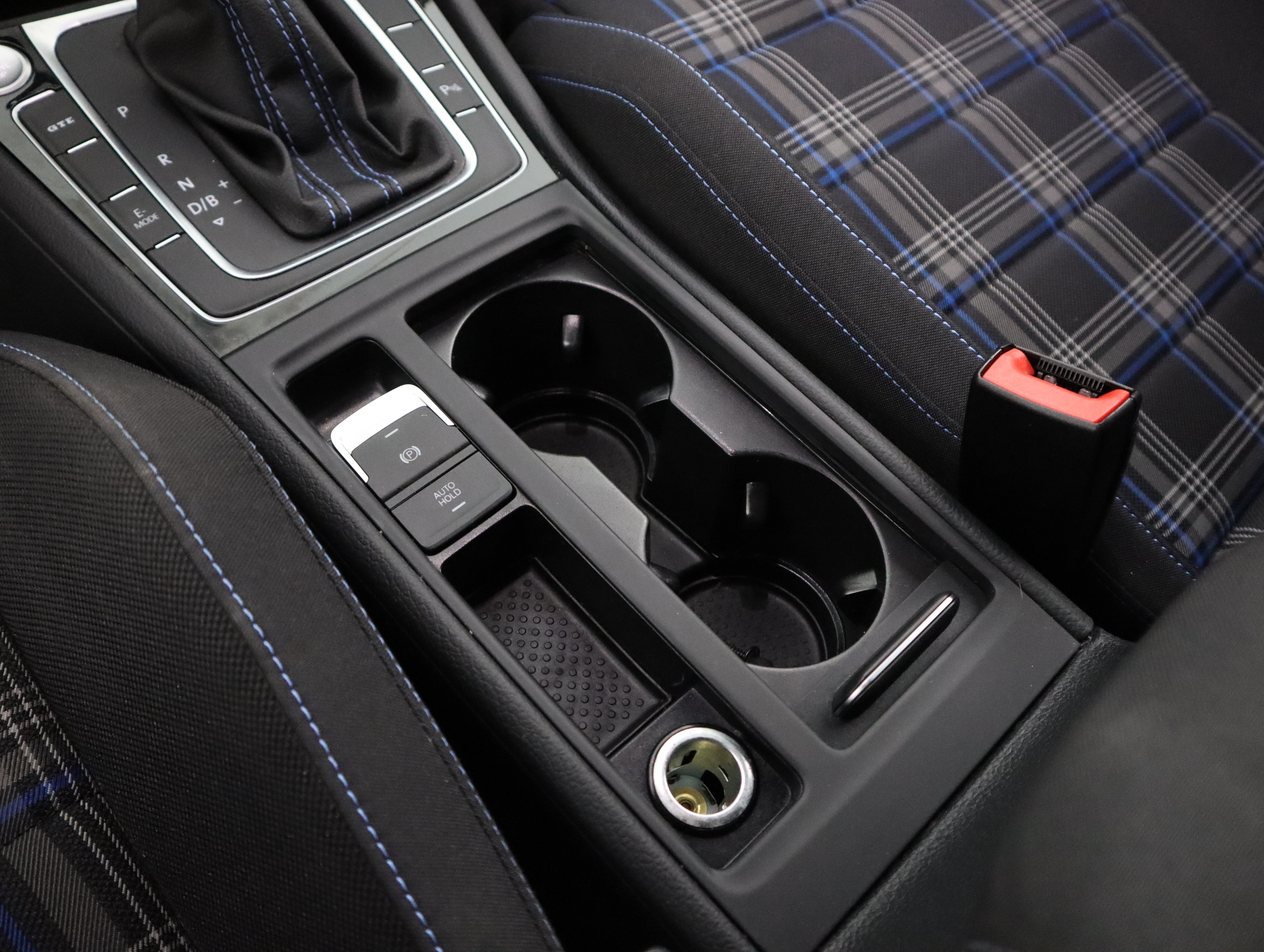 VOLKSWAGEN GOLF 2020