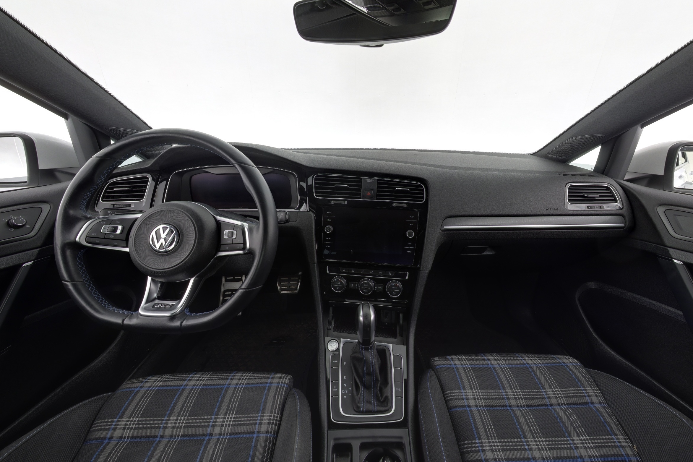 VOLKSWAGEN GOLF 2020