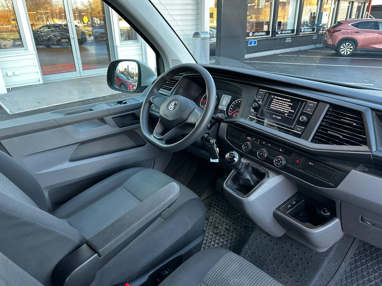 VOLKSWAGEN TRANSPORTER 2020