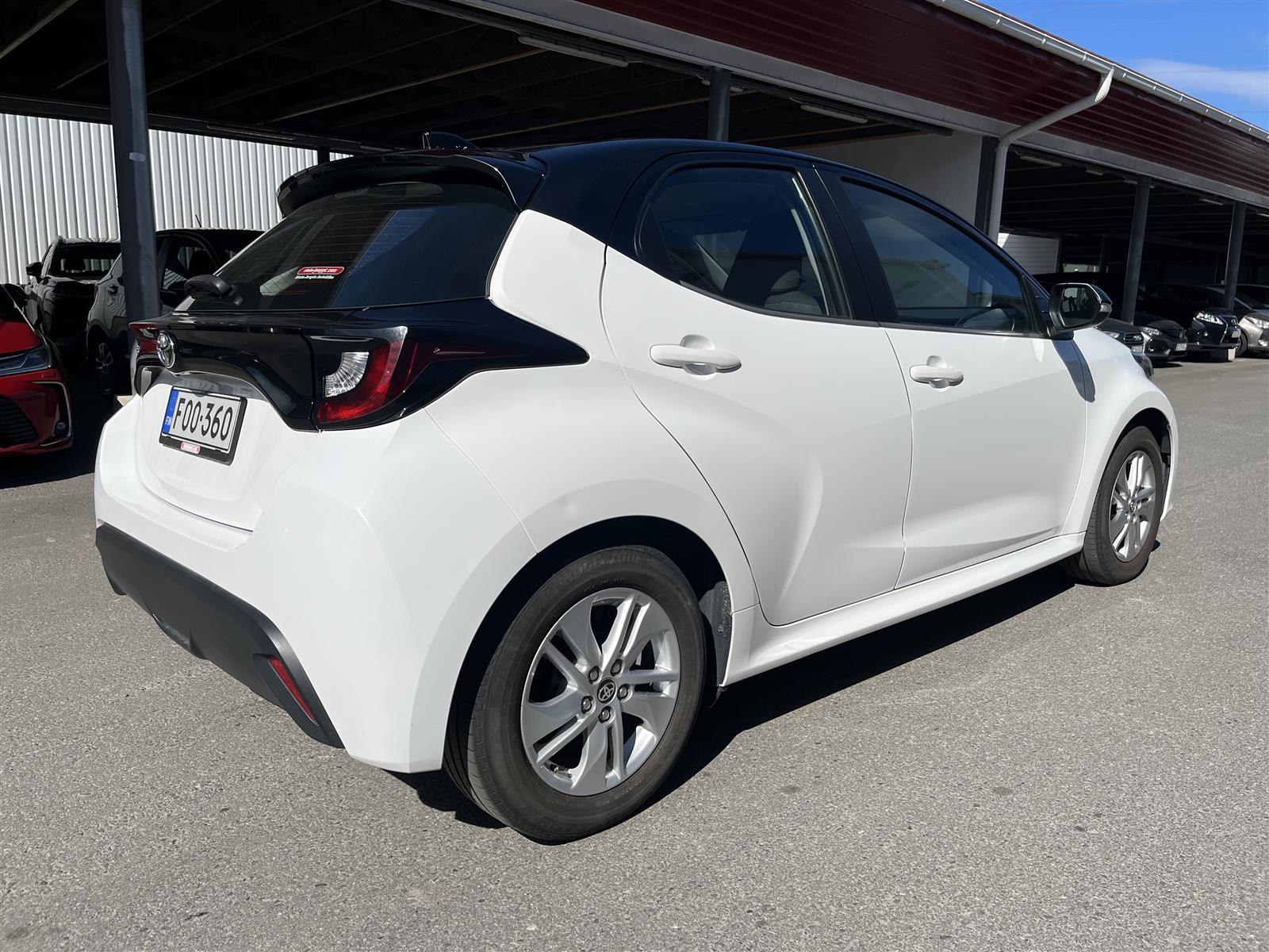 TOYOTA Yaris 2021
