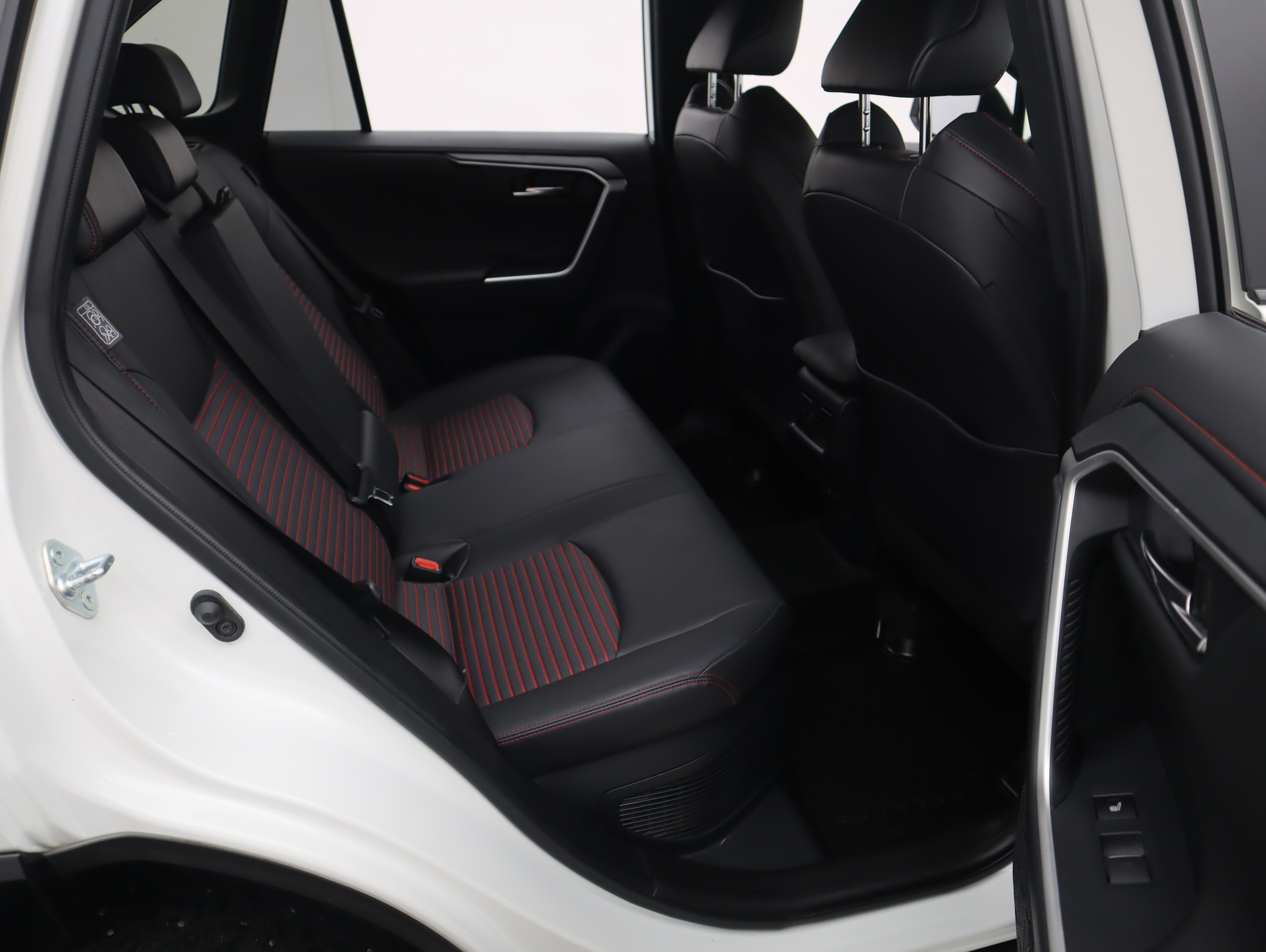 TOYOTA RAV4 Plug-in 2021