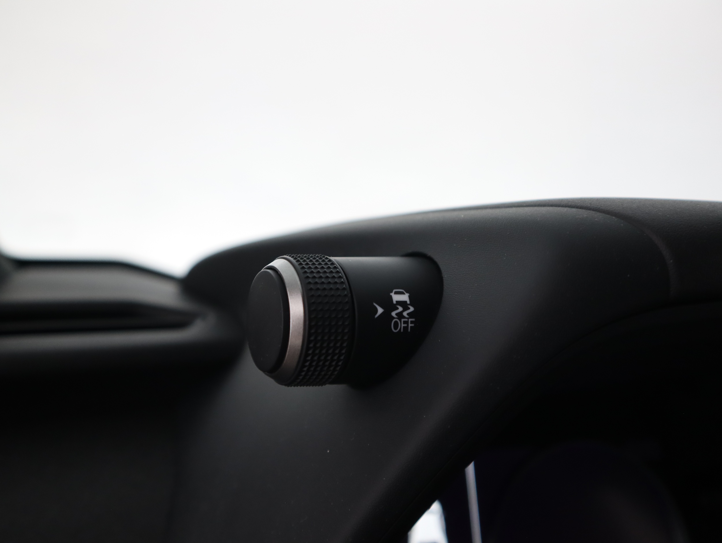 LEXUS UX 2024