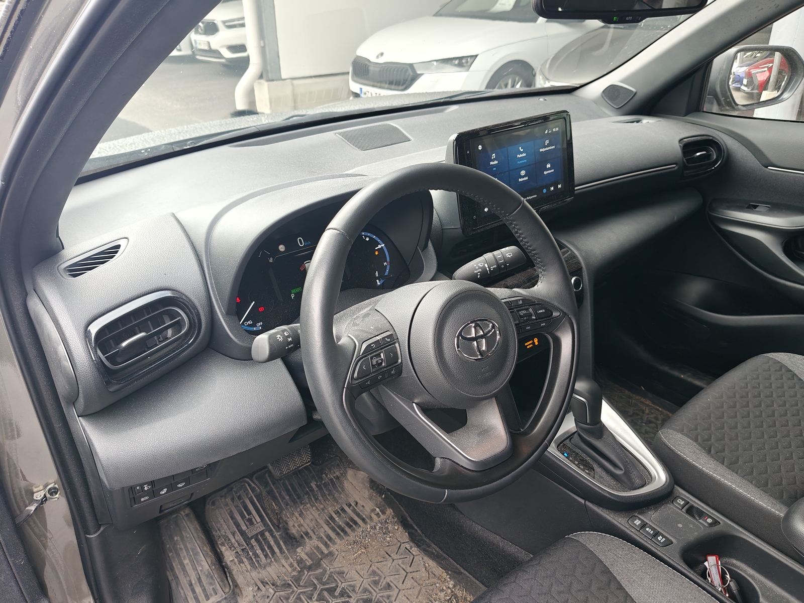 TOYOTA Yaris Cross 2024