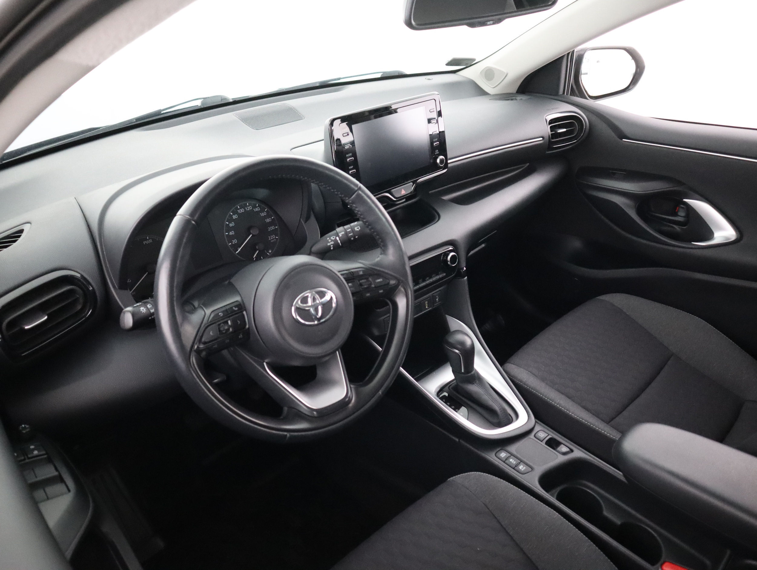 TOYOTA Yaris 2023