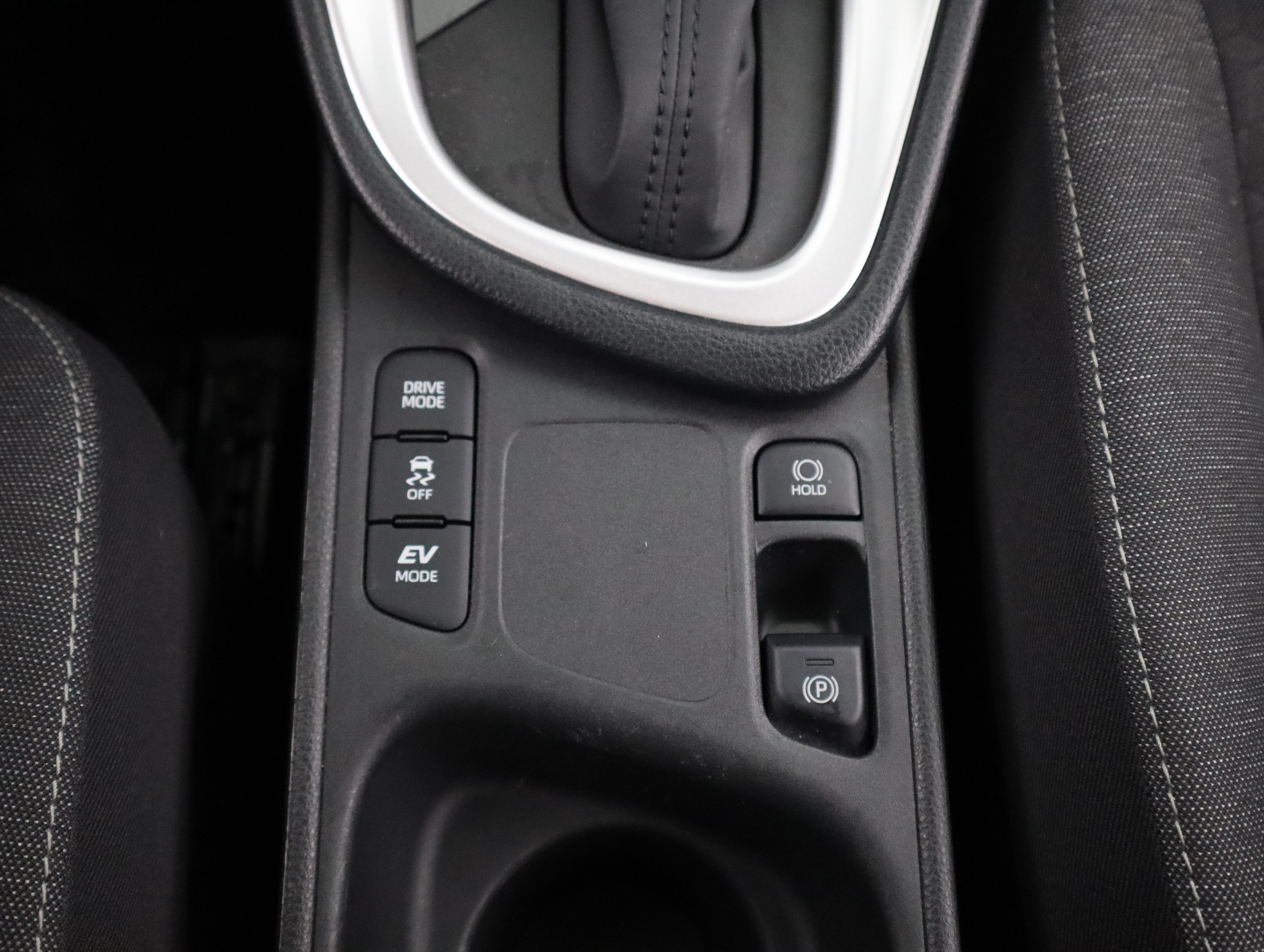 TOYOTA Yaris 2023