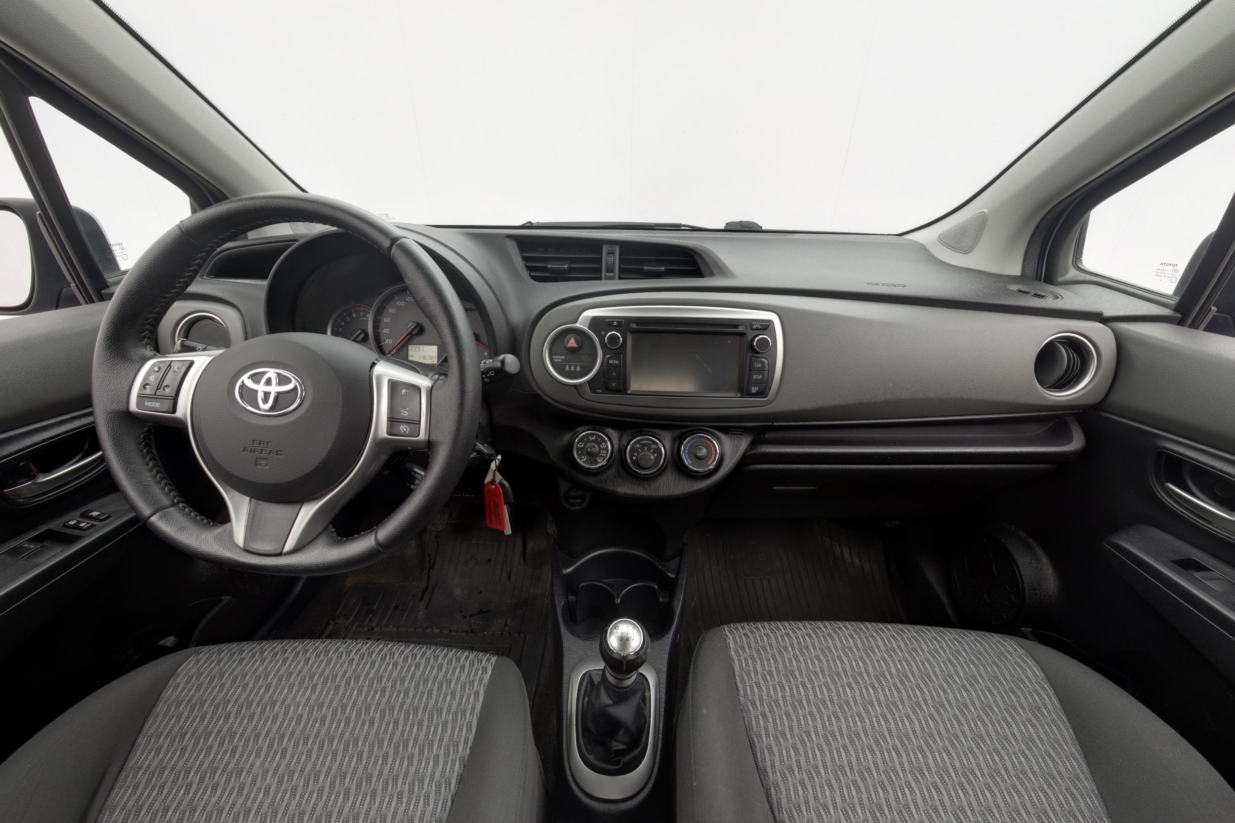TOYOTA Yaris 2014
