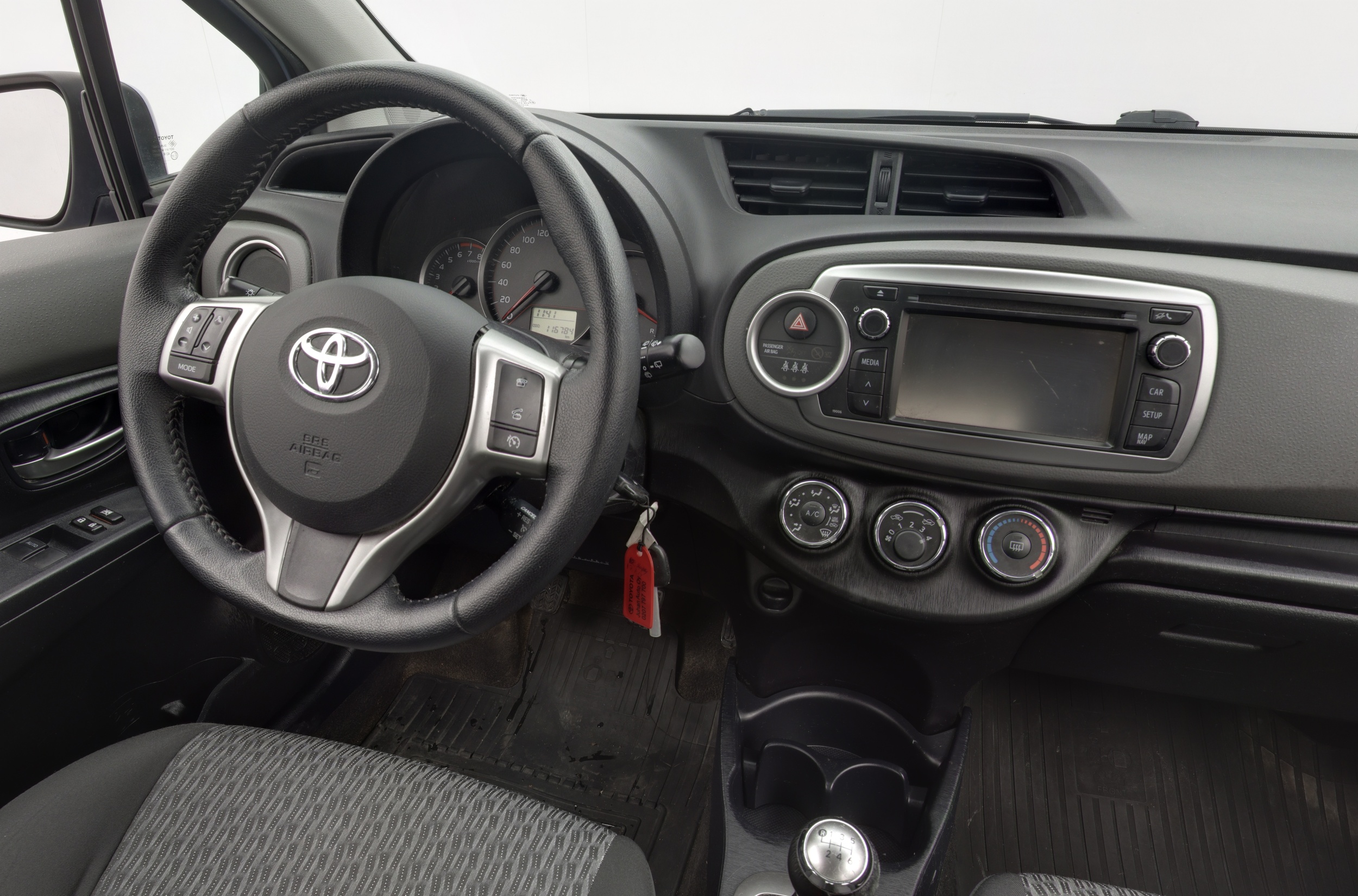 TOYOTA Yaris 2014