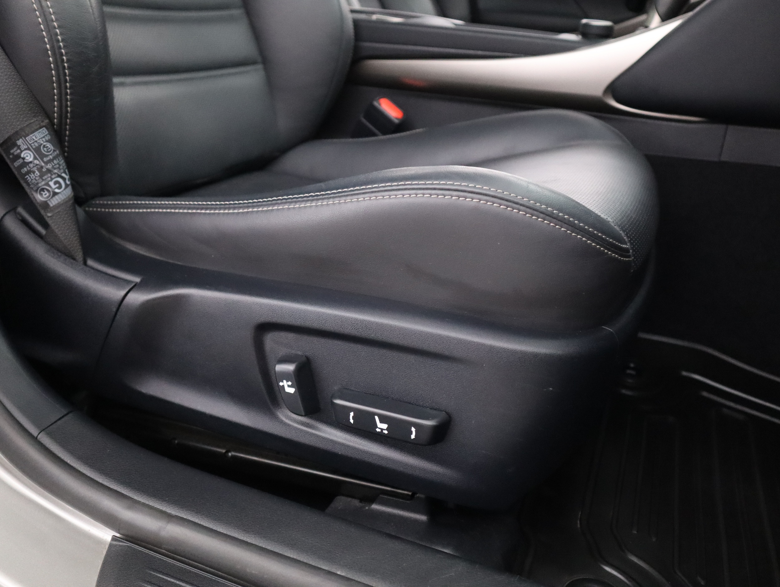 LEXUS IS 2017