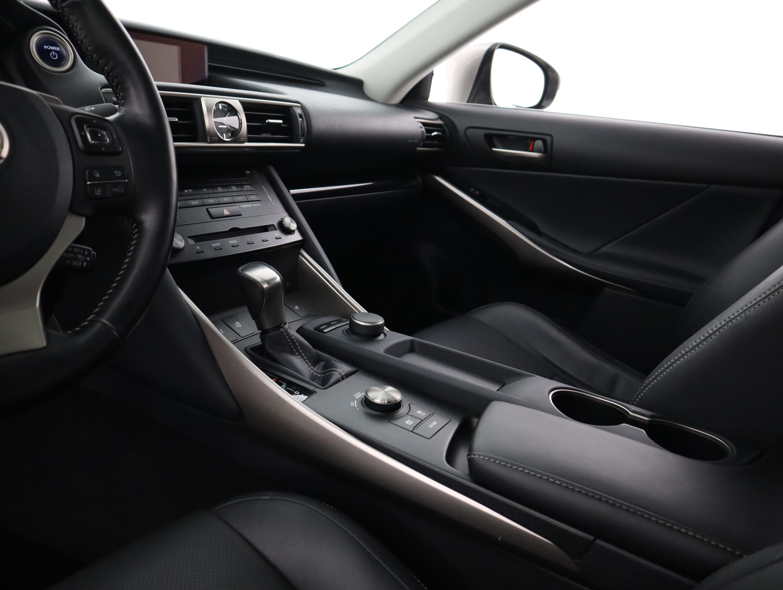 LEXUS IS 2017