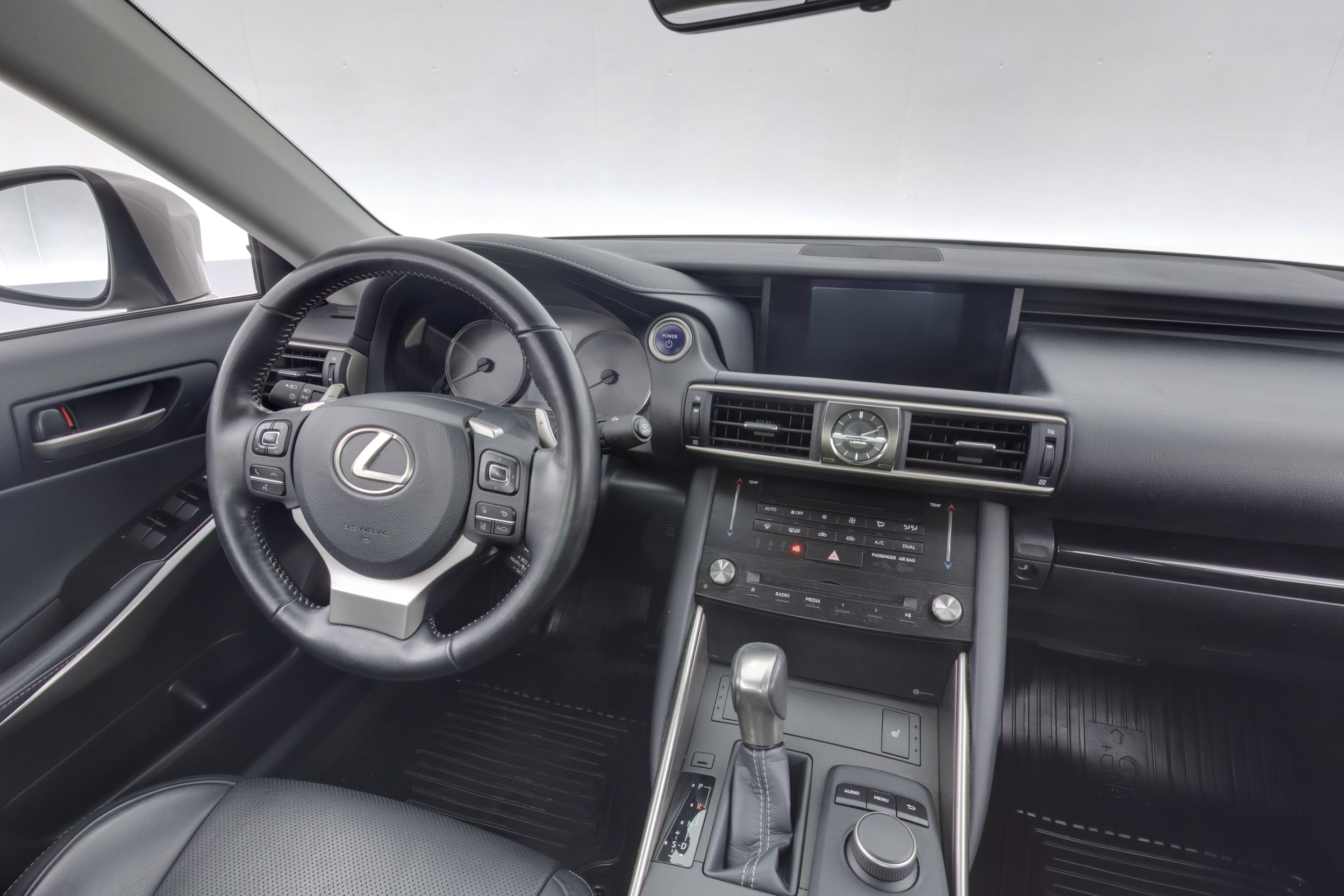 LEXUS IS 2017
