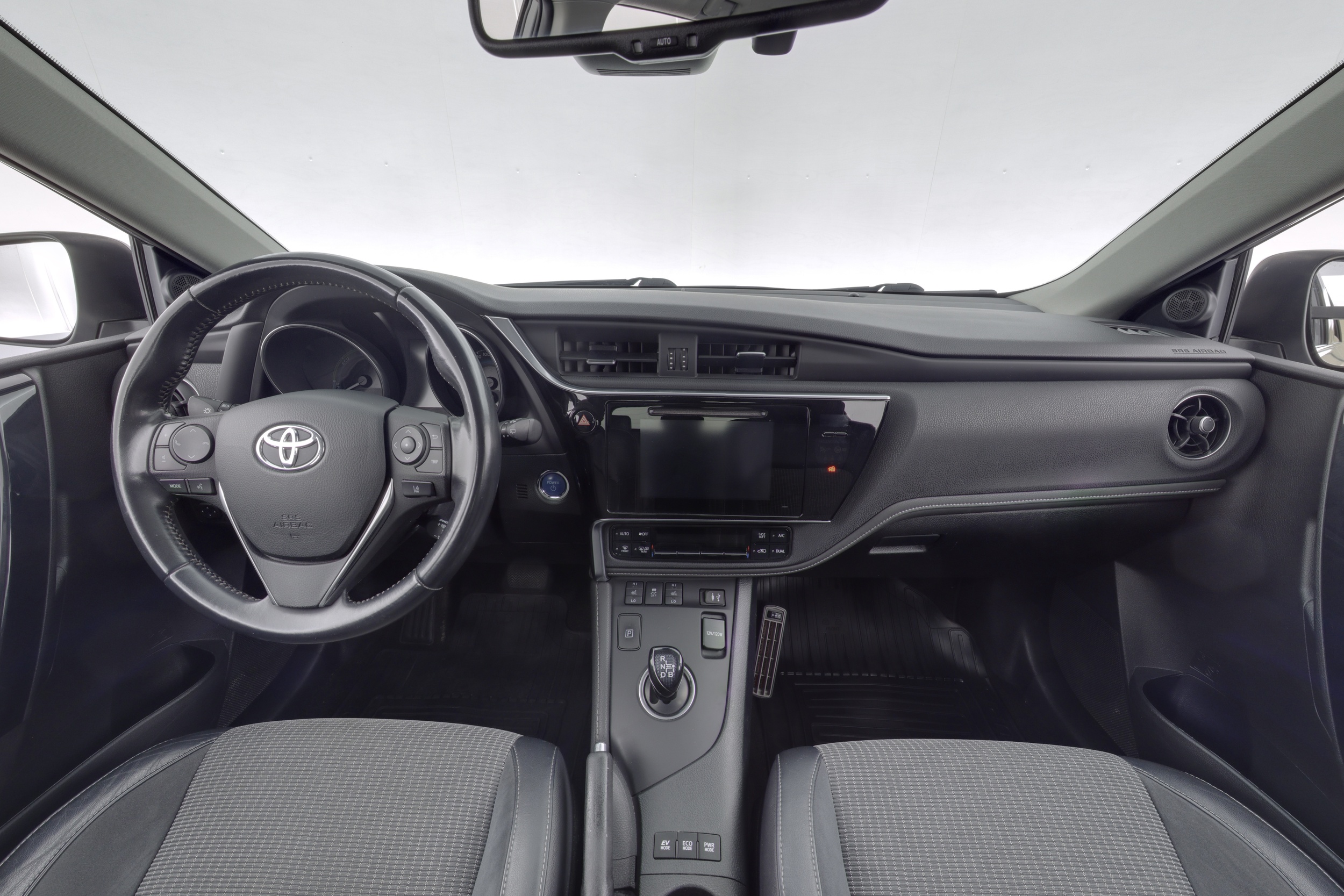 TOYOTA Auris 2018