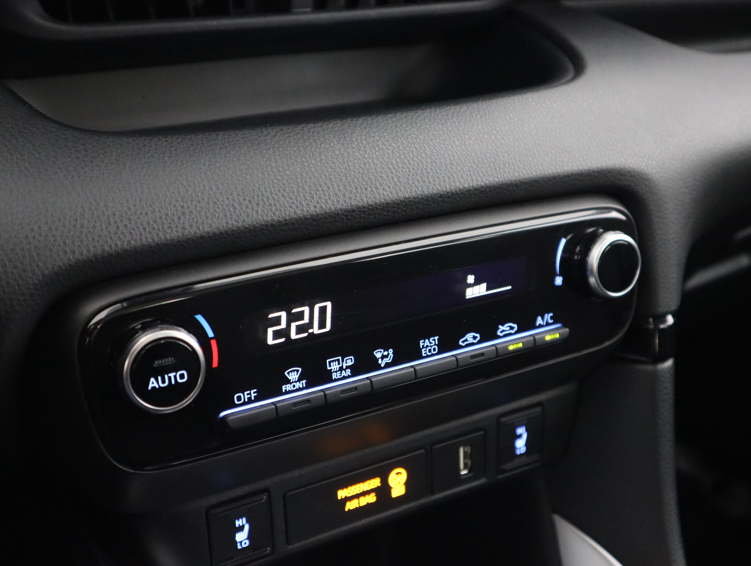 TOYOTA Yaris 2021