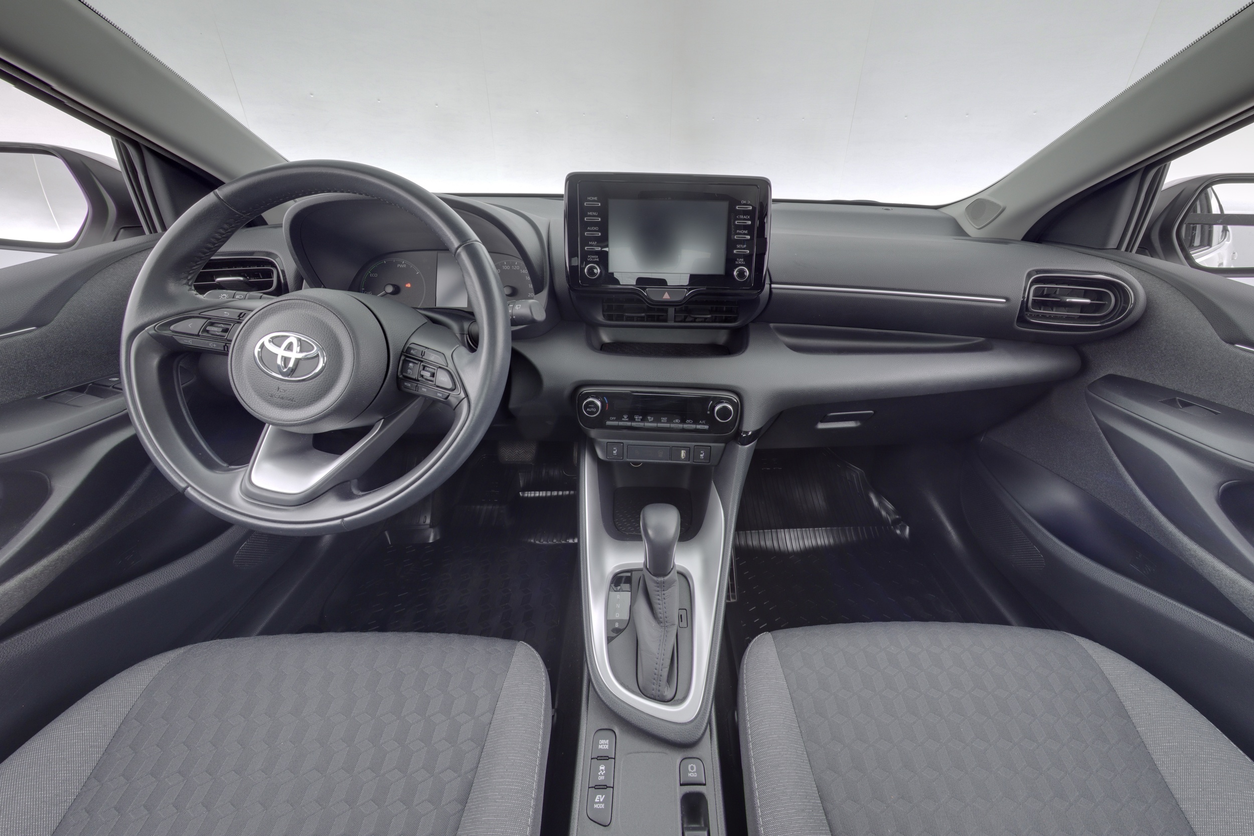 TOYOTA Yaris 2021
