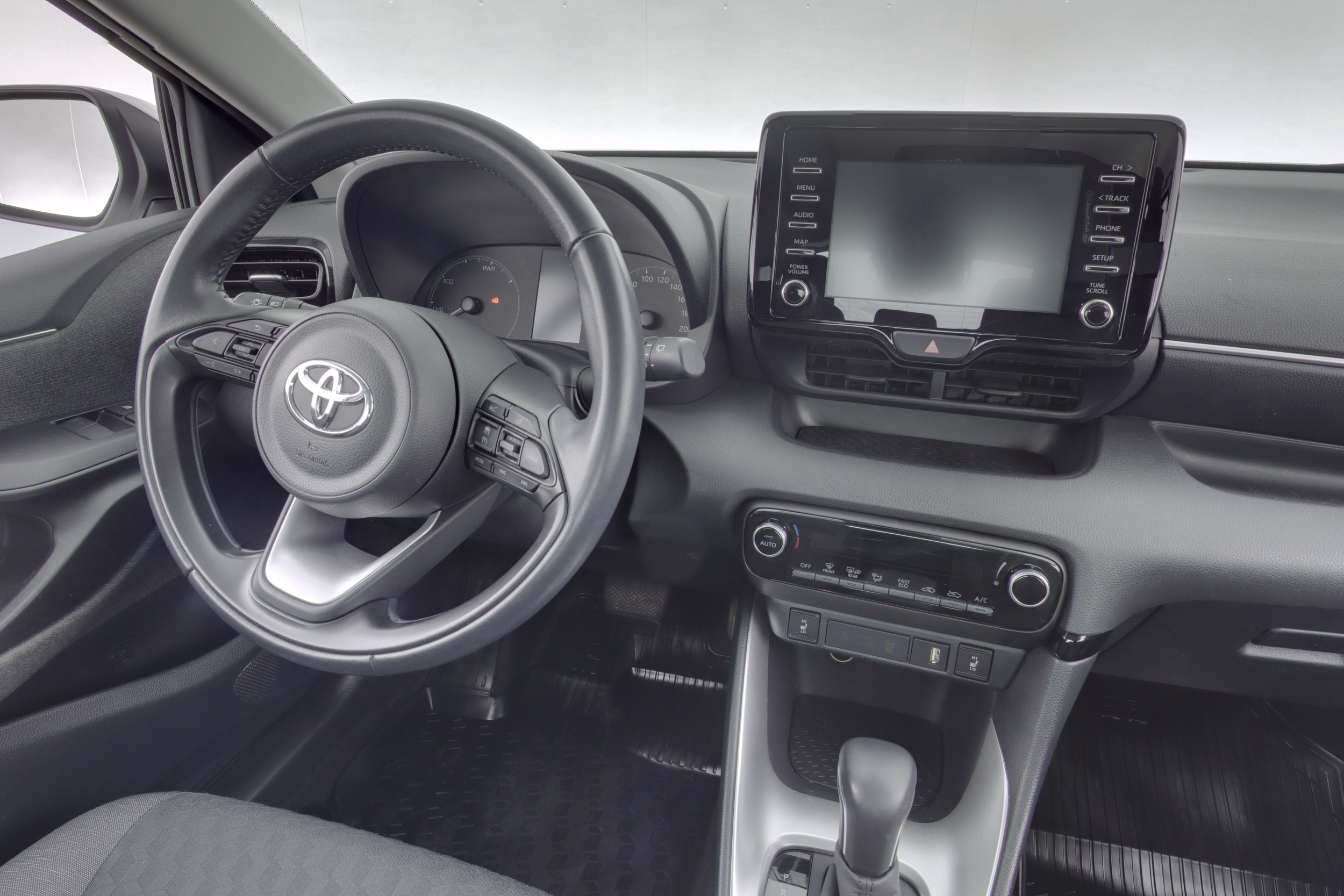 TOYOTA Yaris 2021