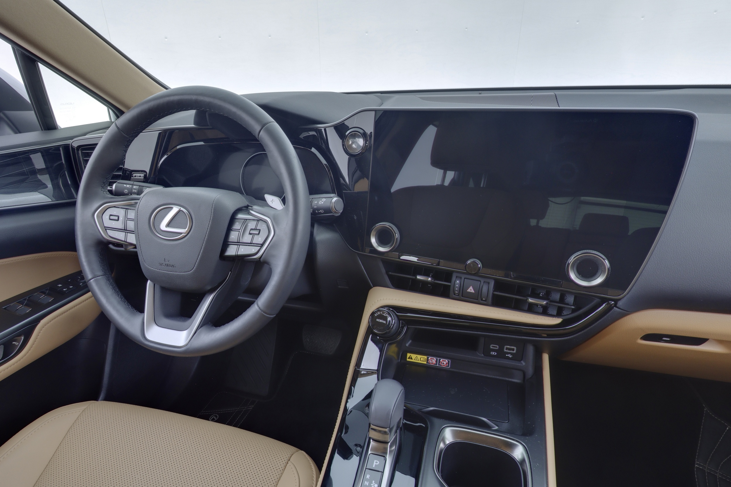 LEXUS NX 2025