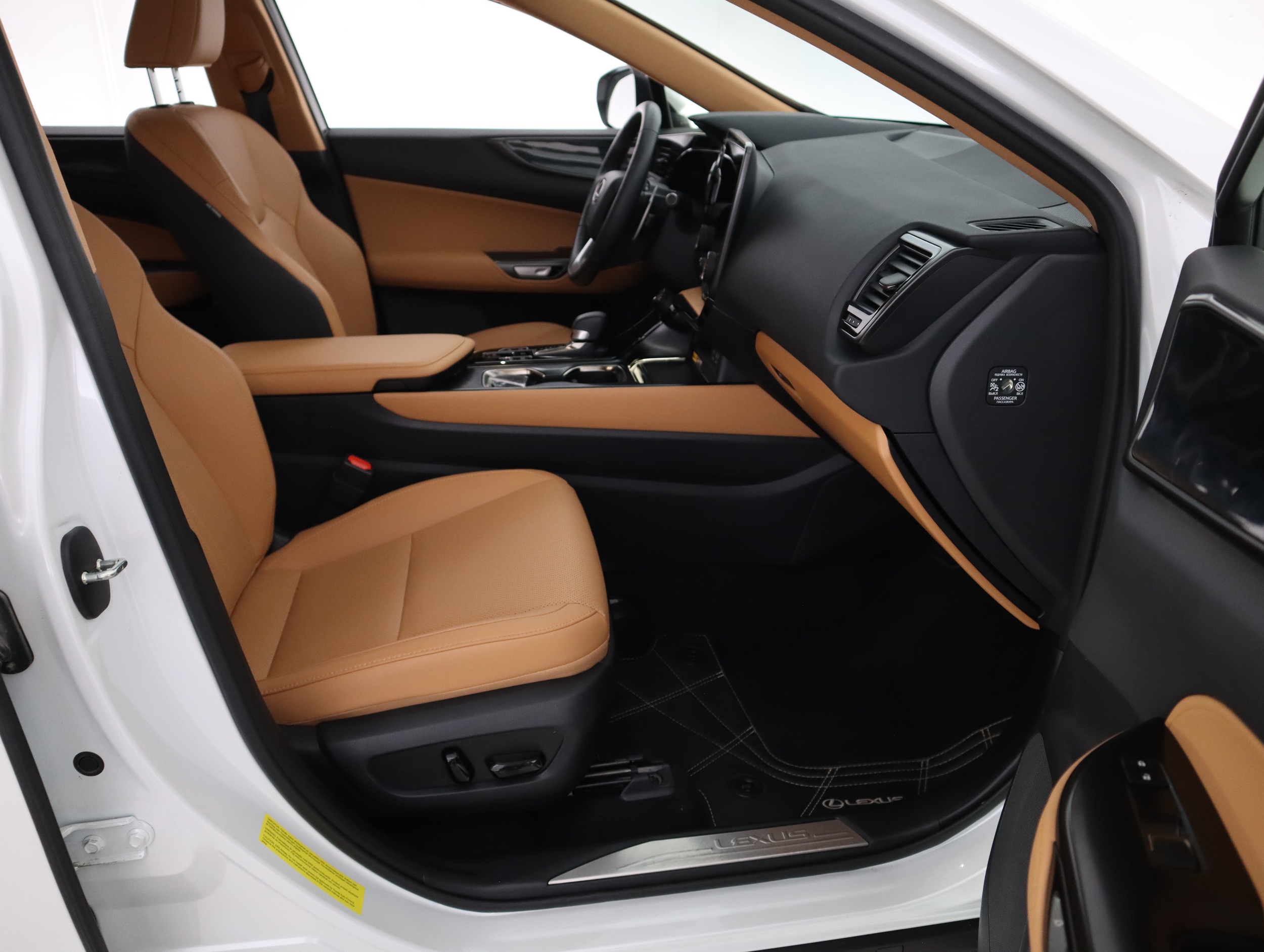LEXUS NX 2025