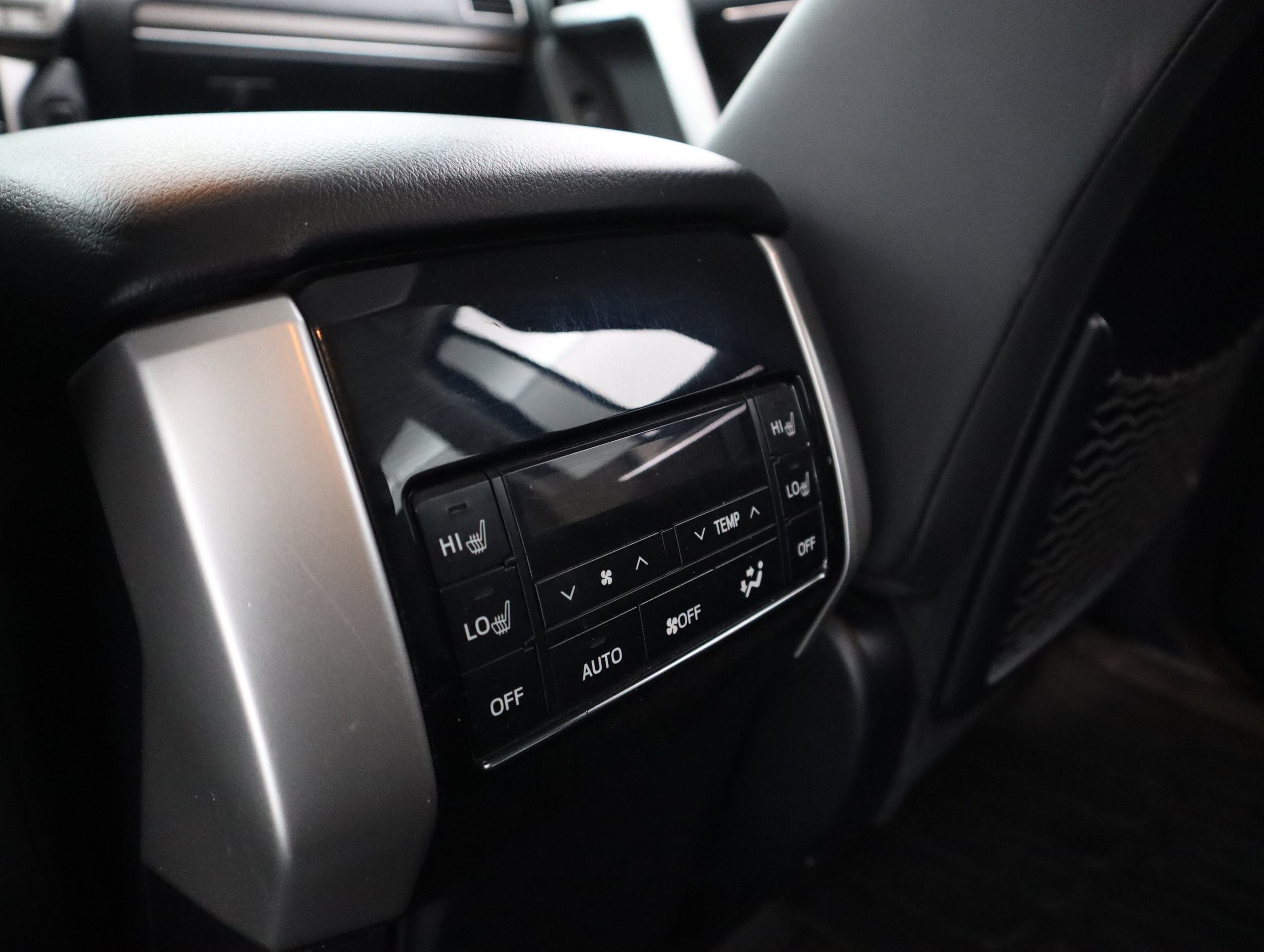 TOYOTA Land Cruiser 2021