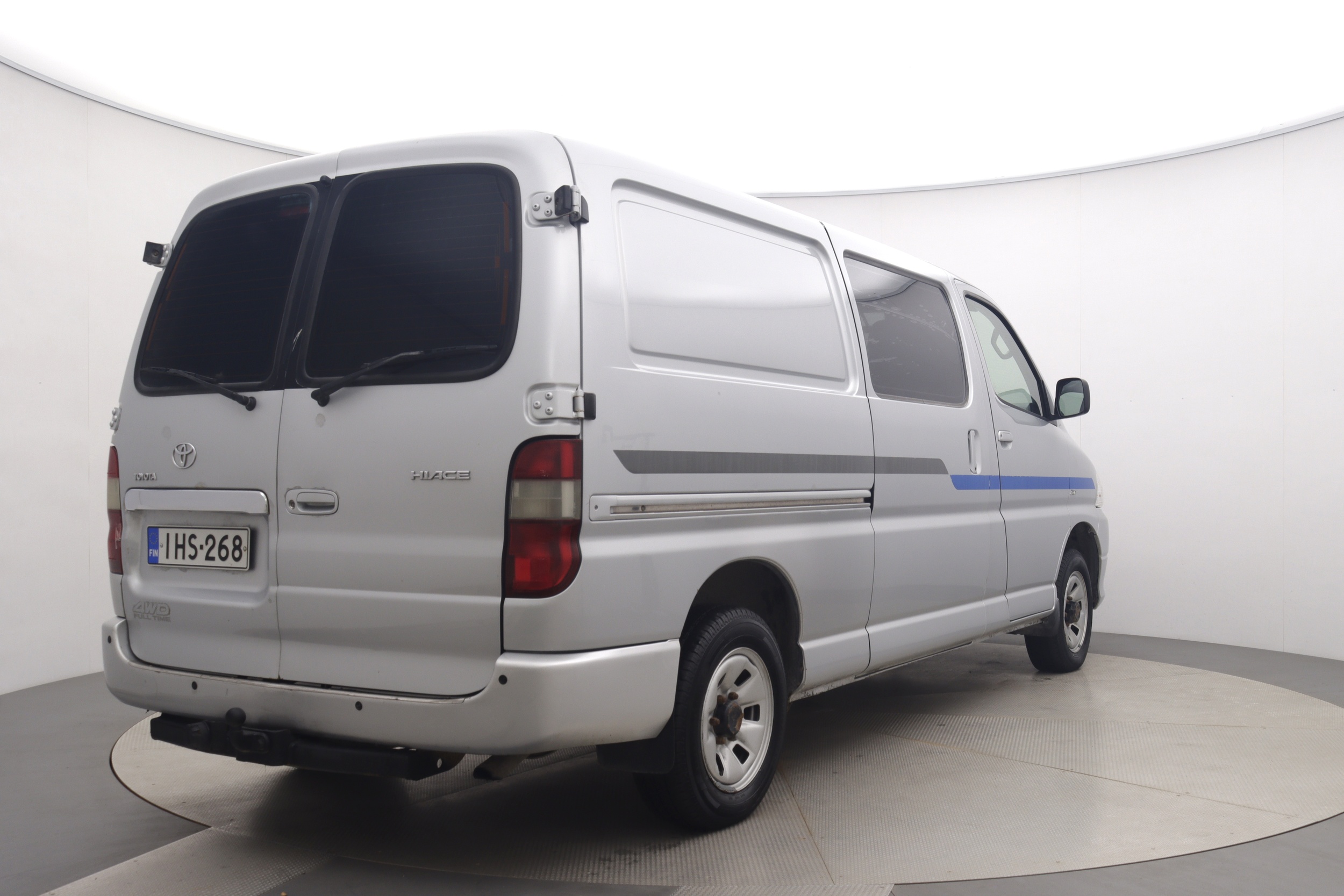 TOYOTA Hiace 2009