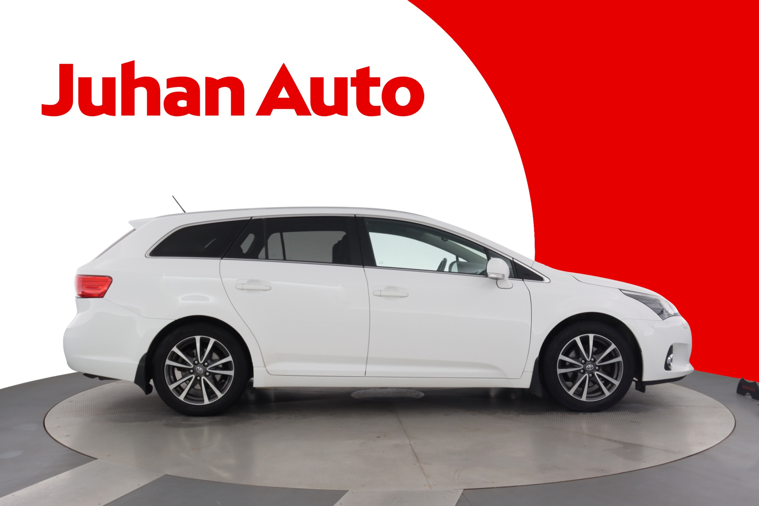 TOYOTA Avensis 2012