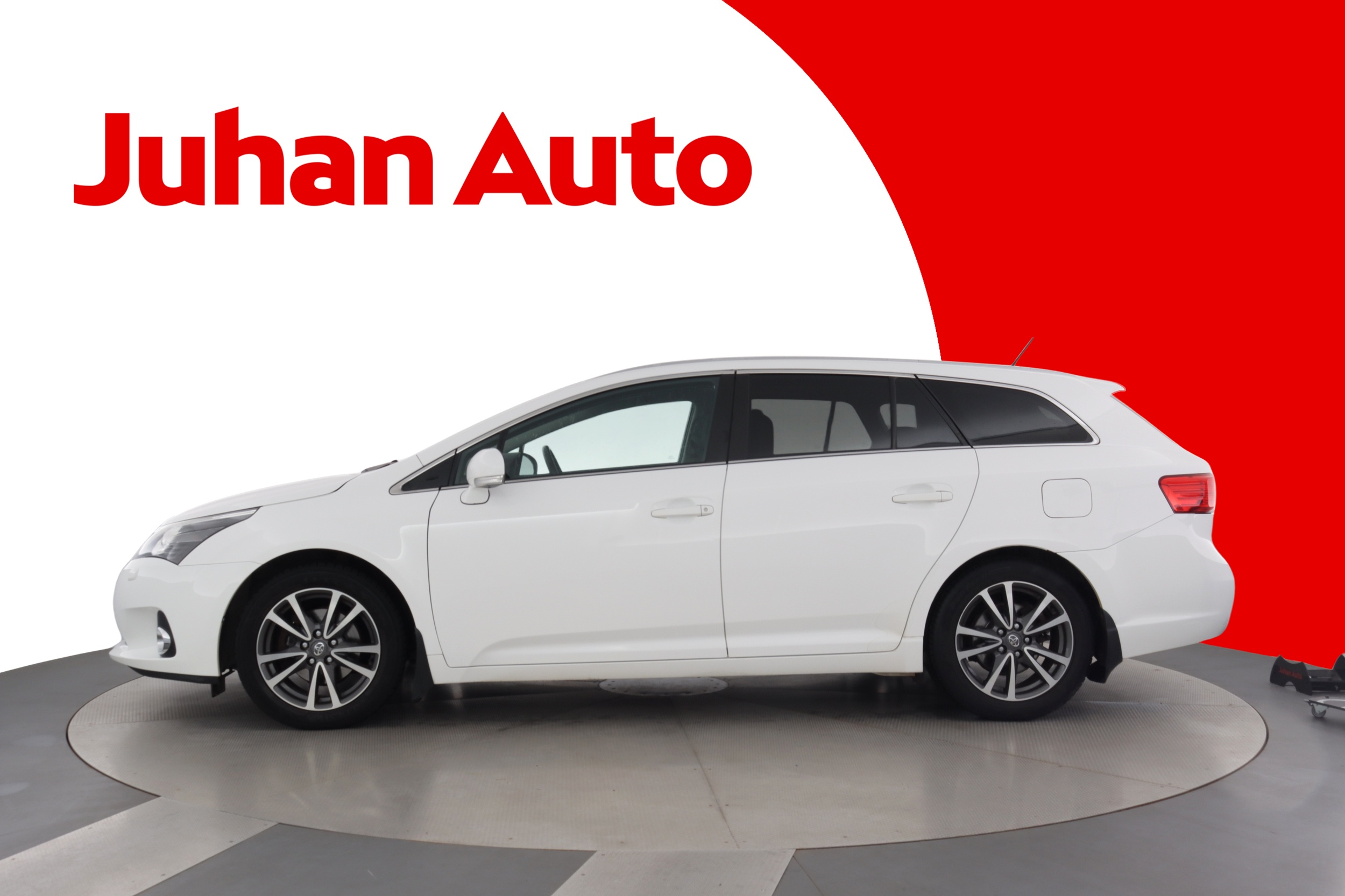 TOYOTA Avensis 2012
